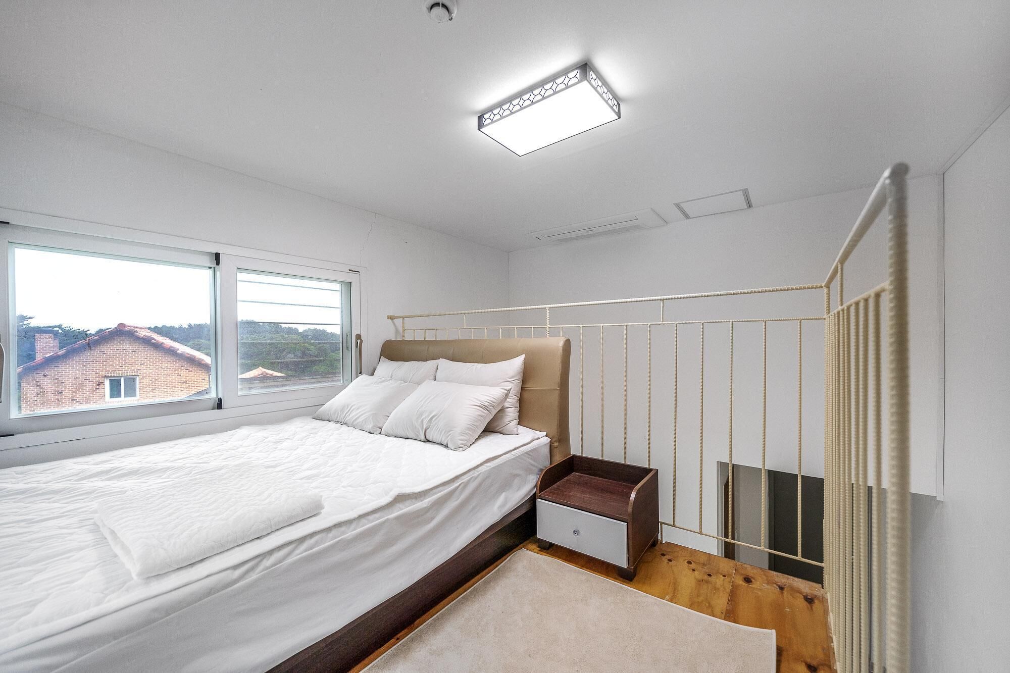 Yangyang Slowstay Pension