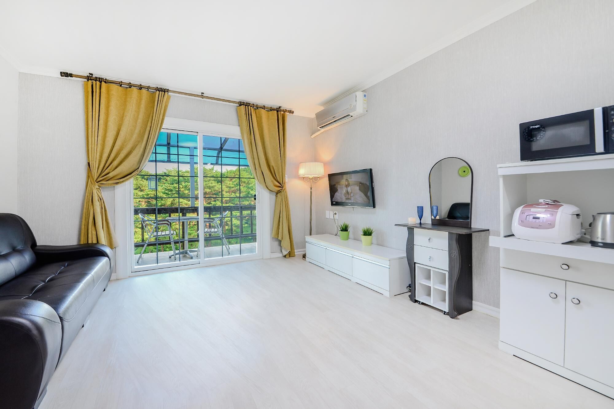 Yangyang Water Sol Valley Pension