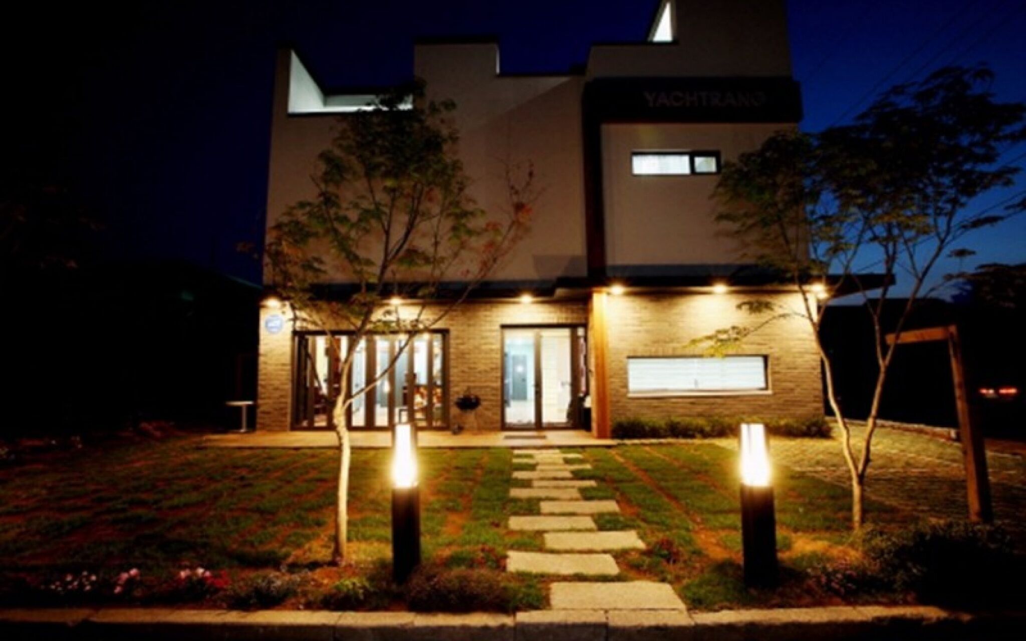 Yangyang Yachtrang Club House Pension