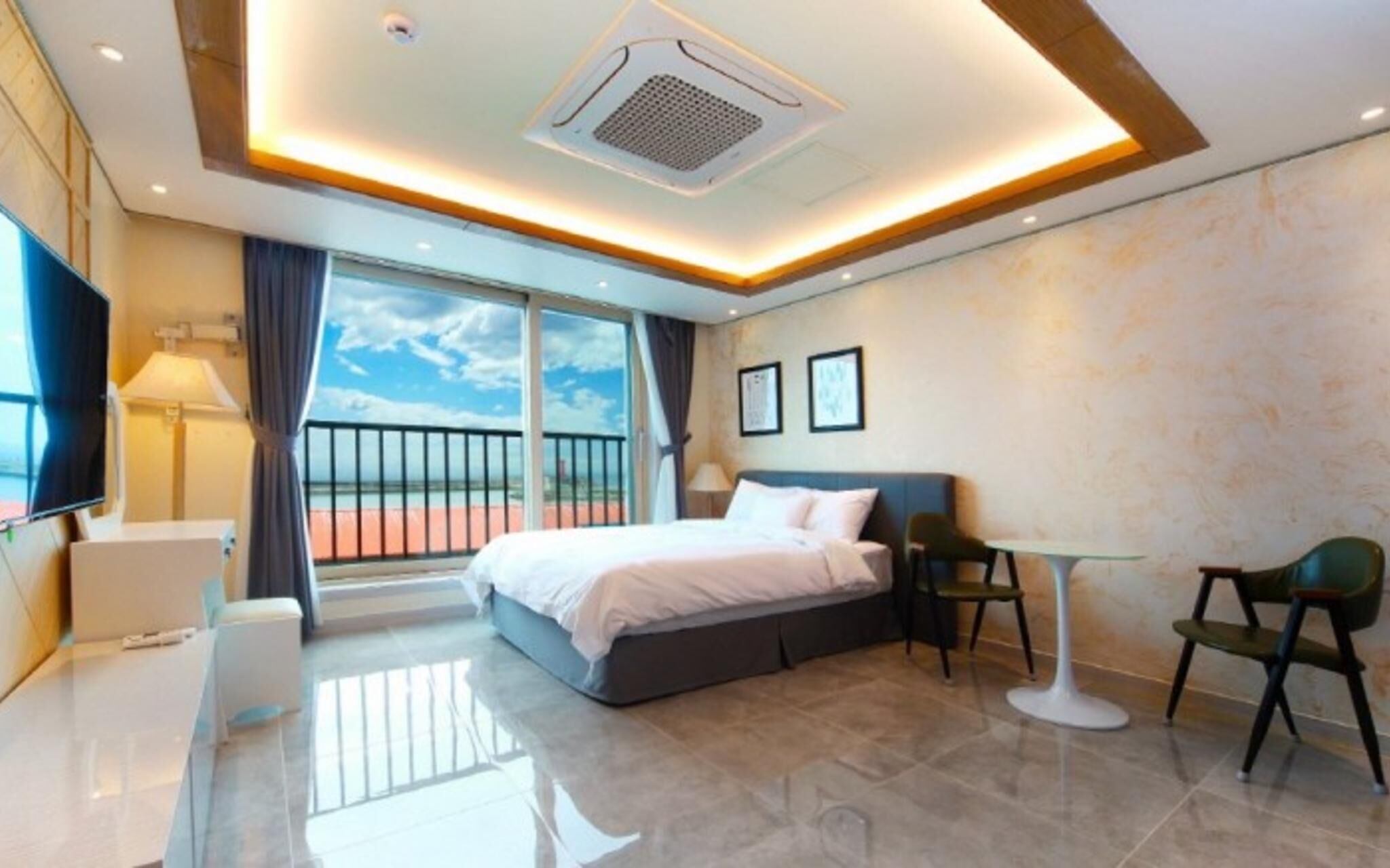 Yangyang Yangyang Pension