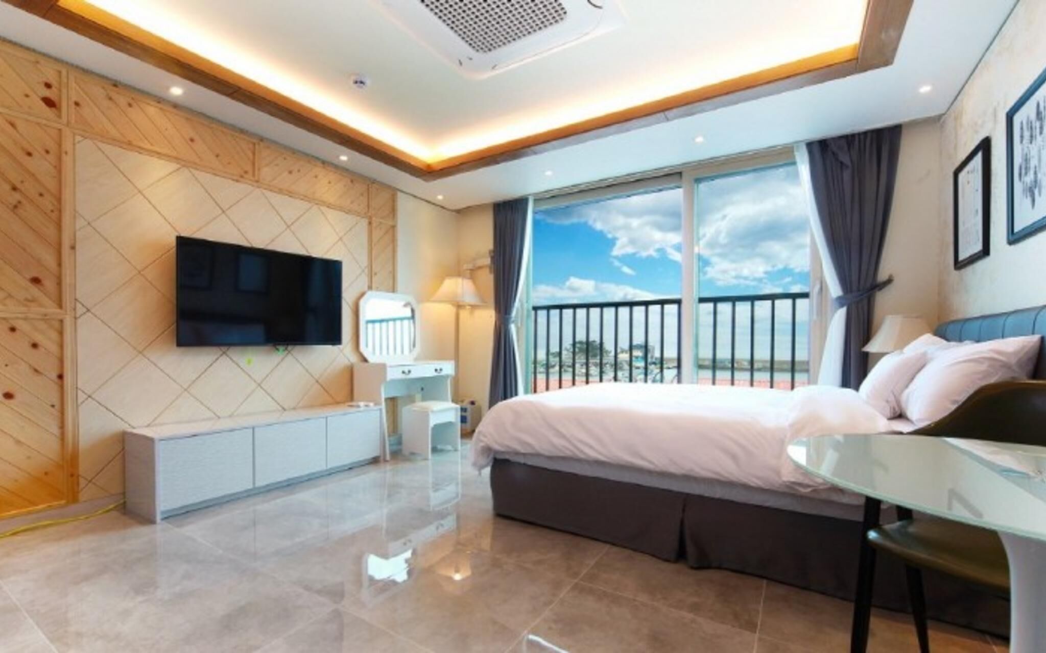 Yangyang Yangyang Pension
