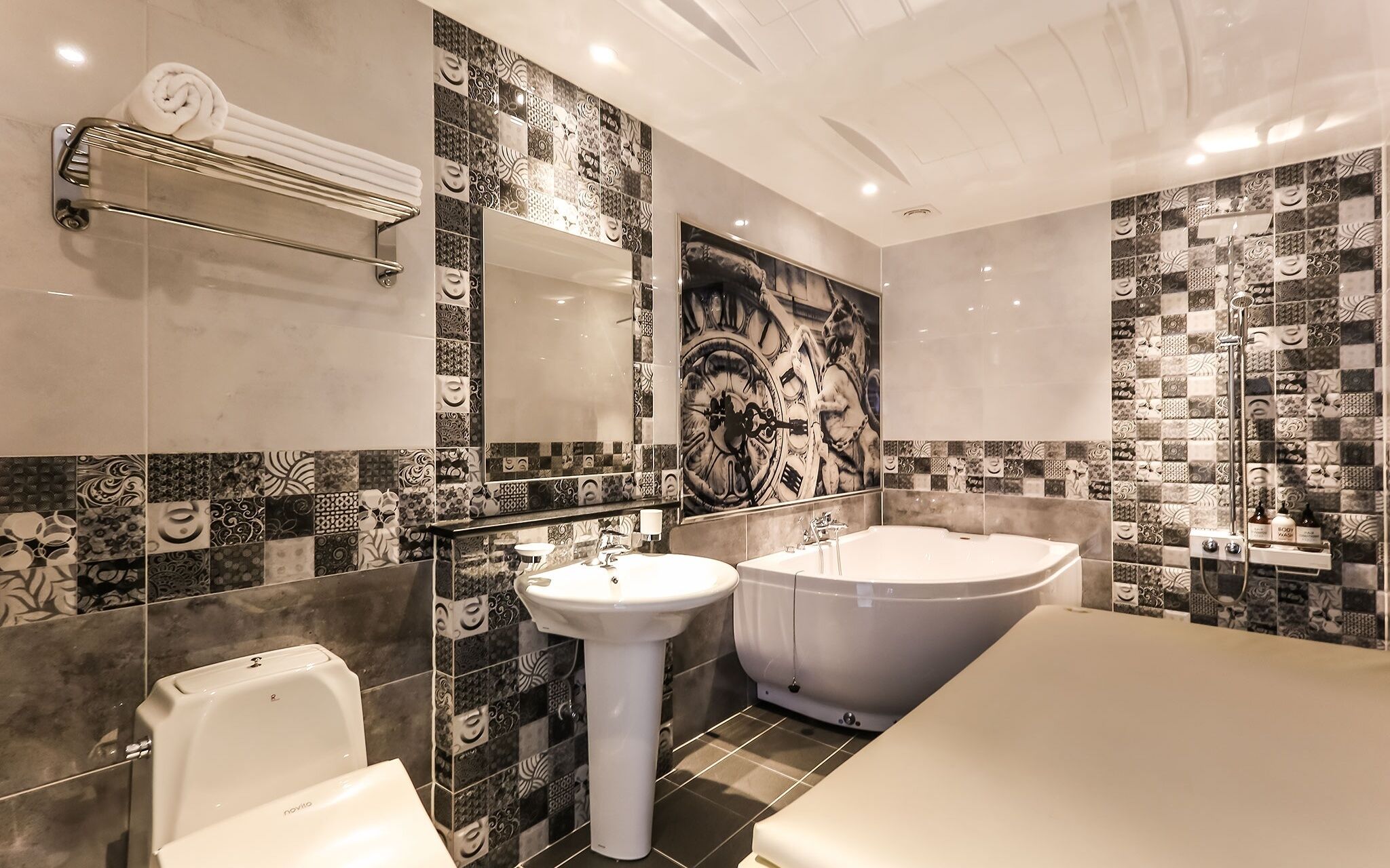 Yesan Orange Tomato Motel