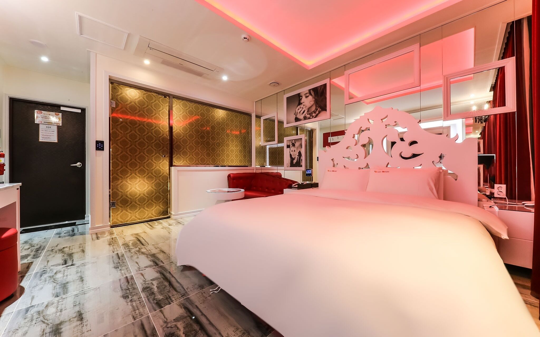 Yesan Orange Tomato Motel