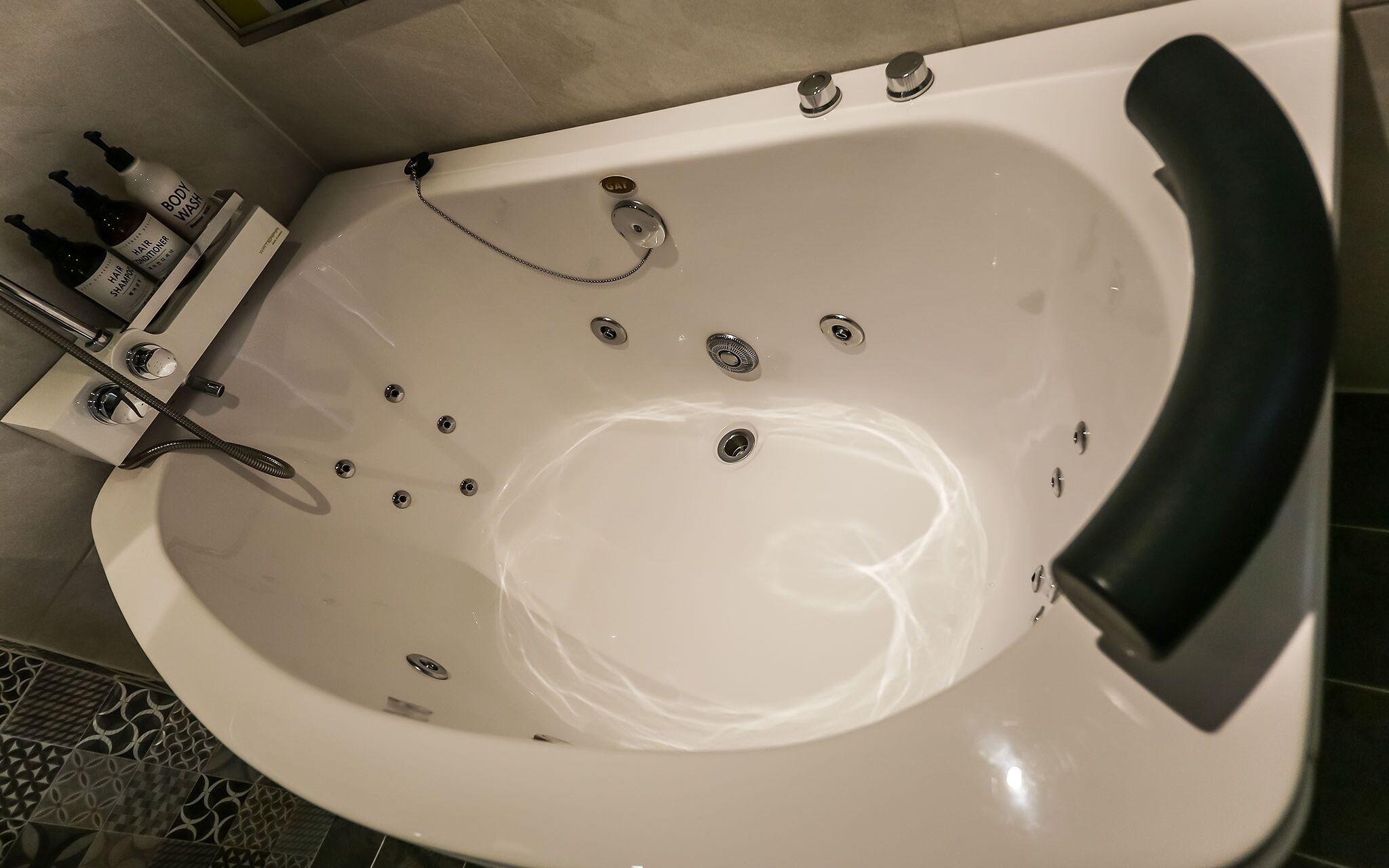 Yesan Orange Tomato Motel