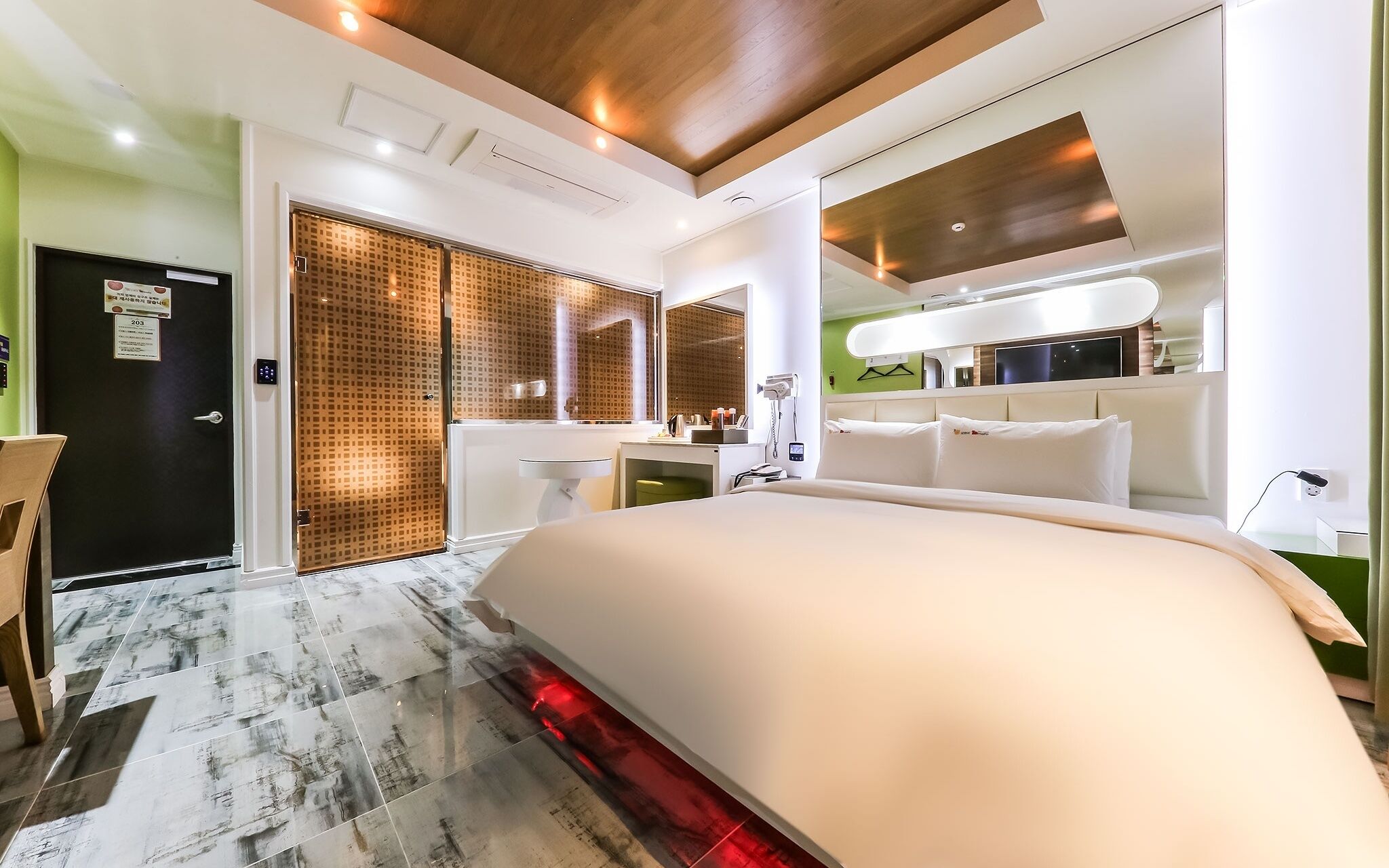 Yesan Orange Tomato Motel