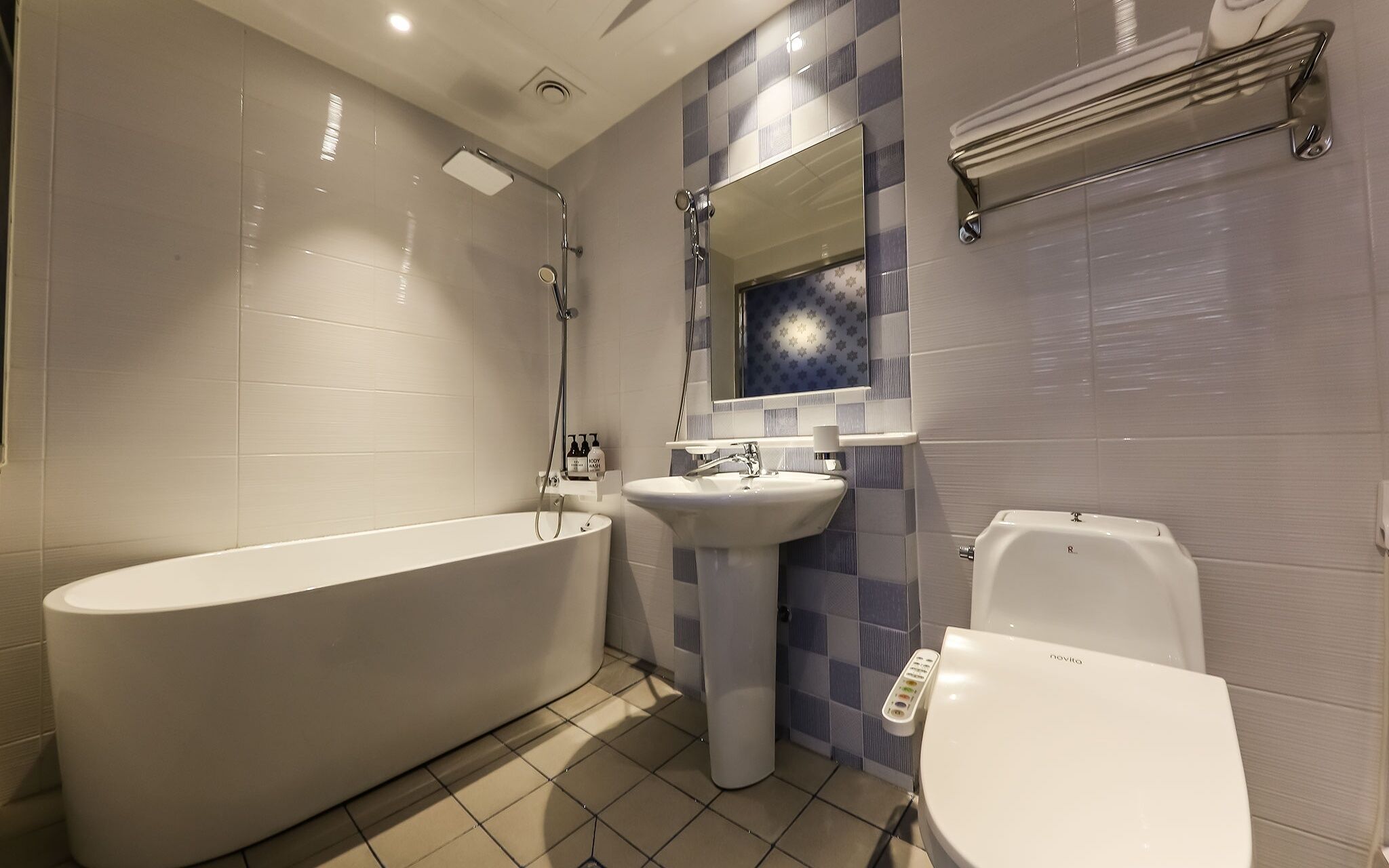 Yesan Orange Tomato Motel