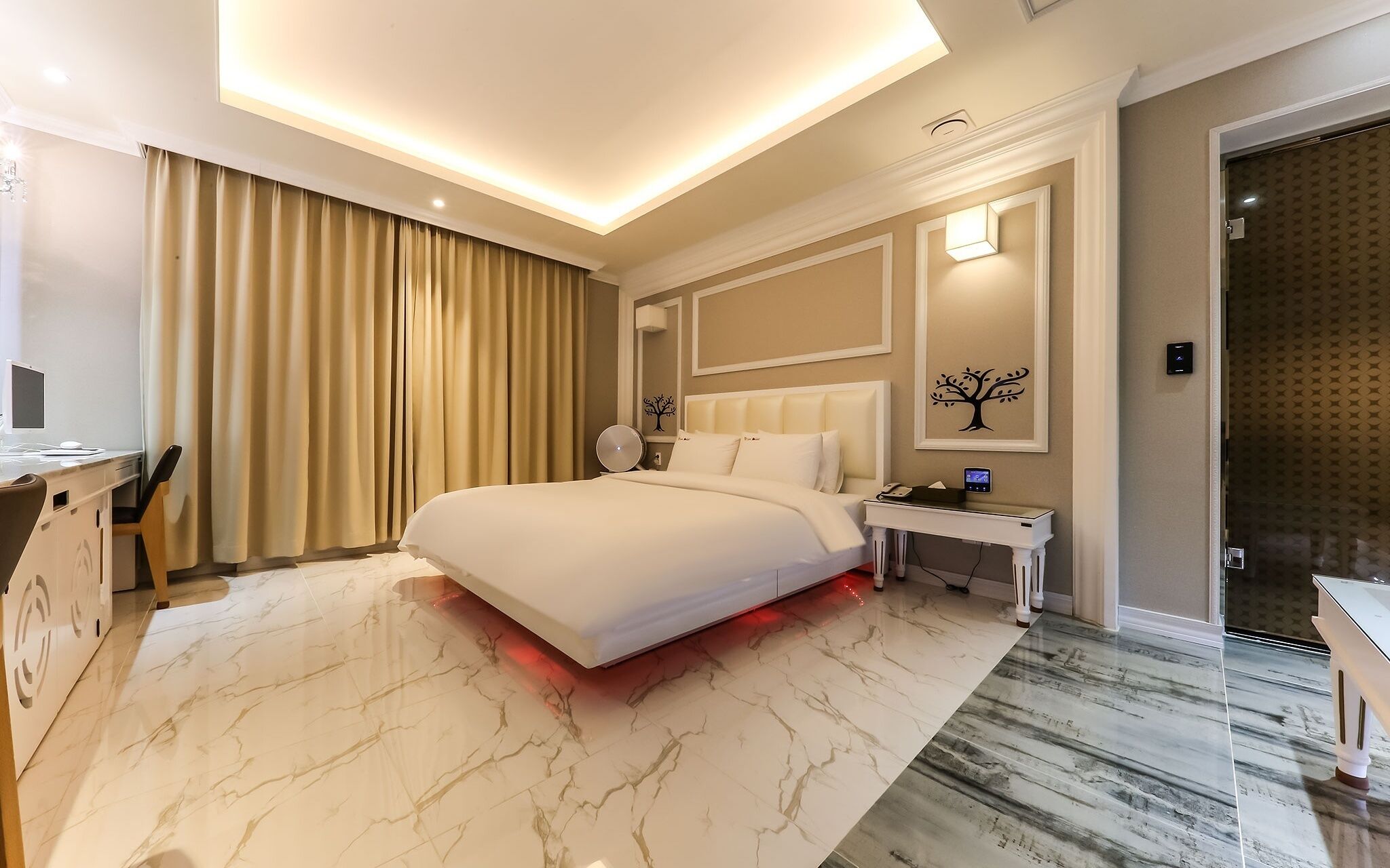 Yesan Orange Tomato Motel