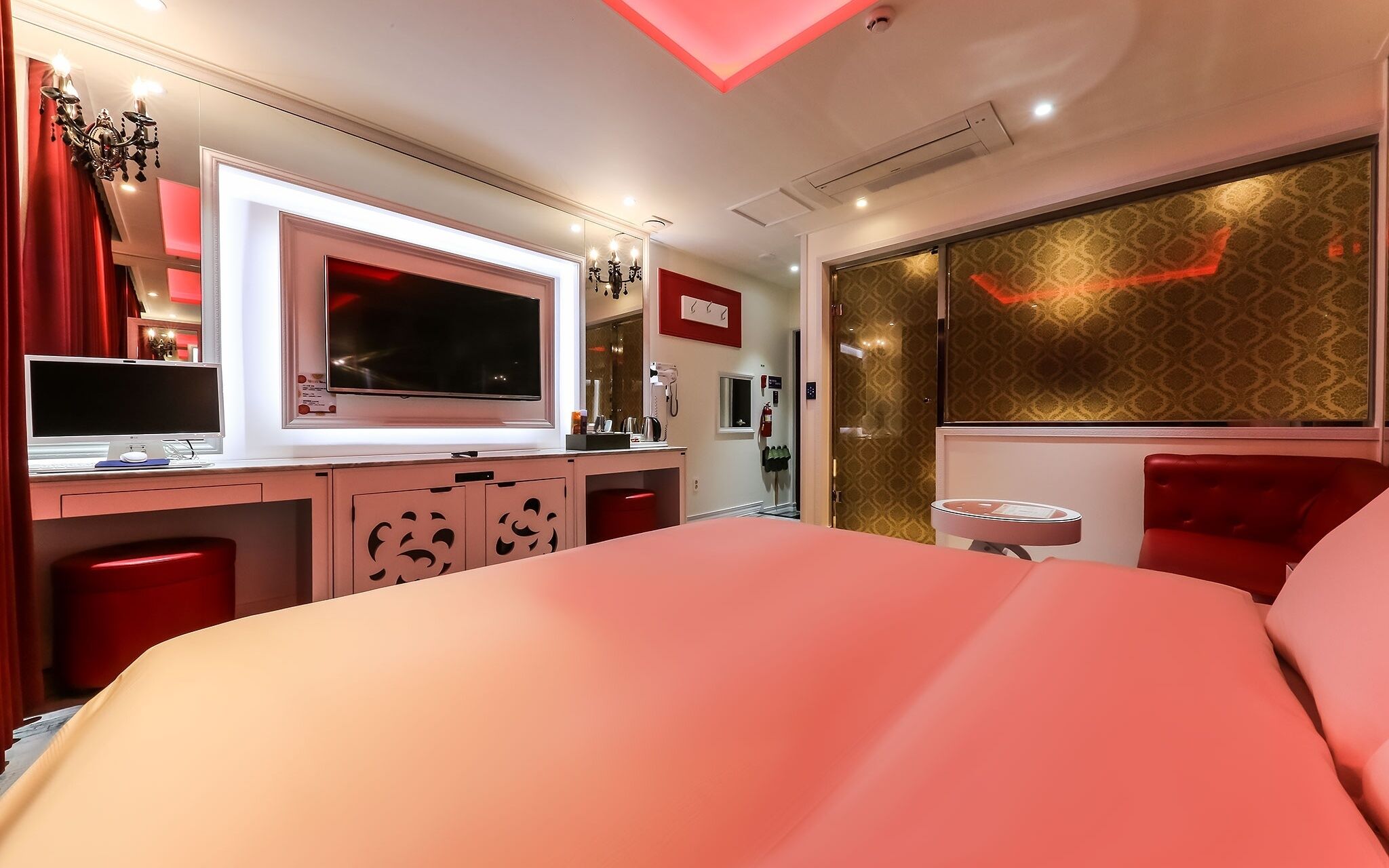 Yesan Orange Tomato Motel