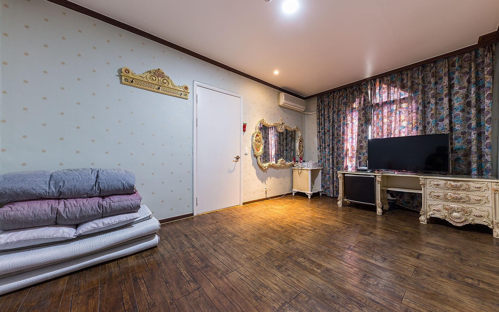 Yesan Shinwon Parktel