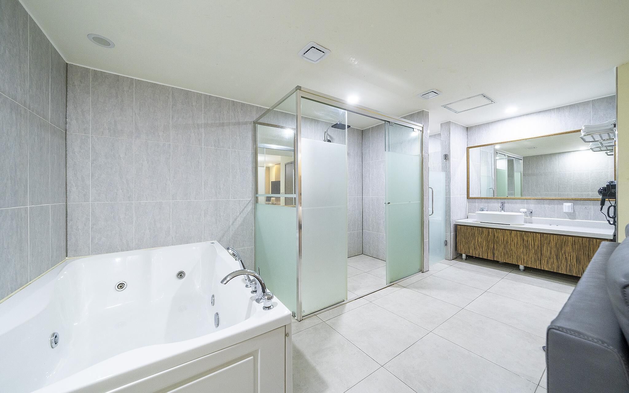 Dongducheon Kkumegeurin