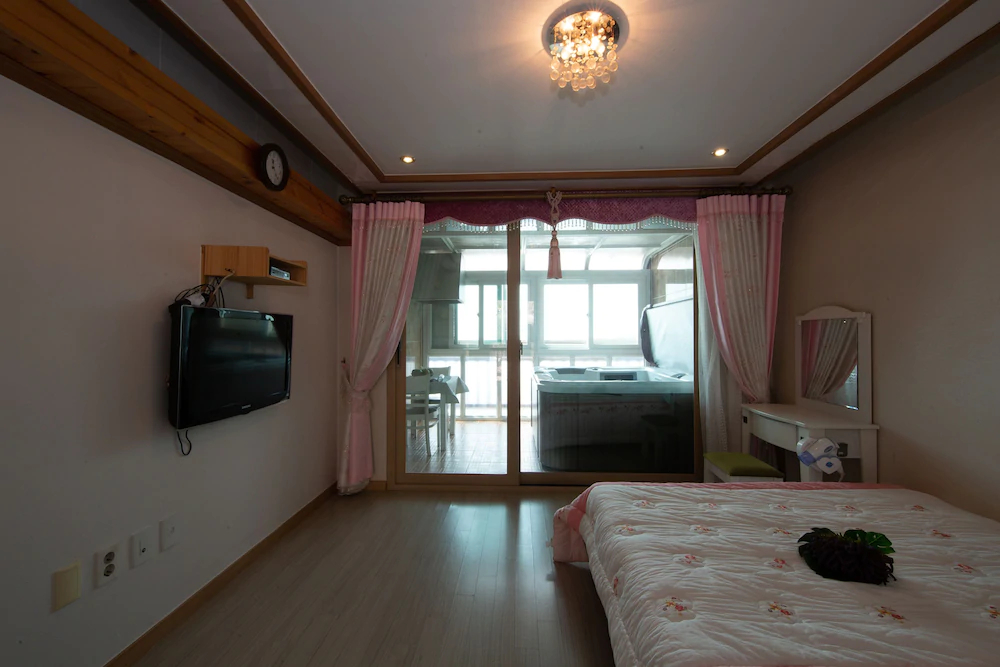 Angel's Morning Pension