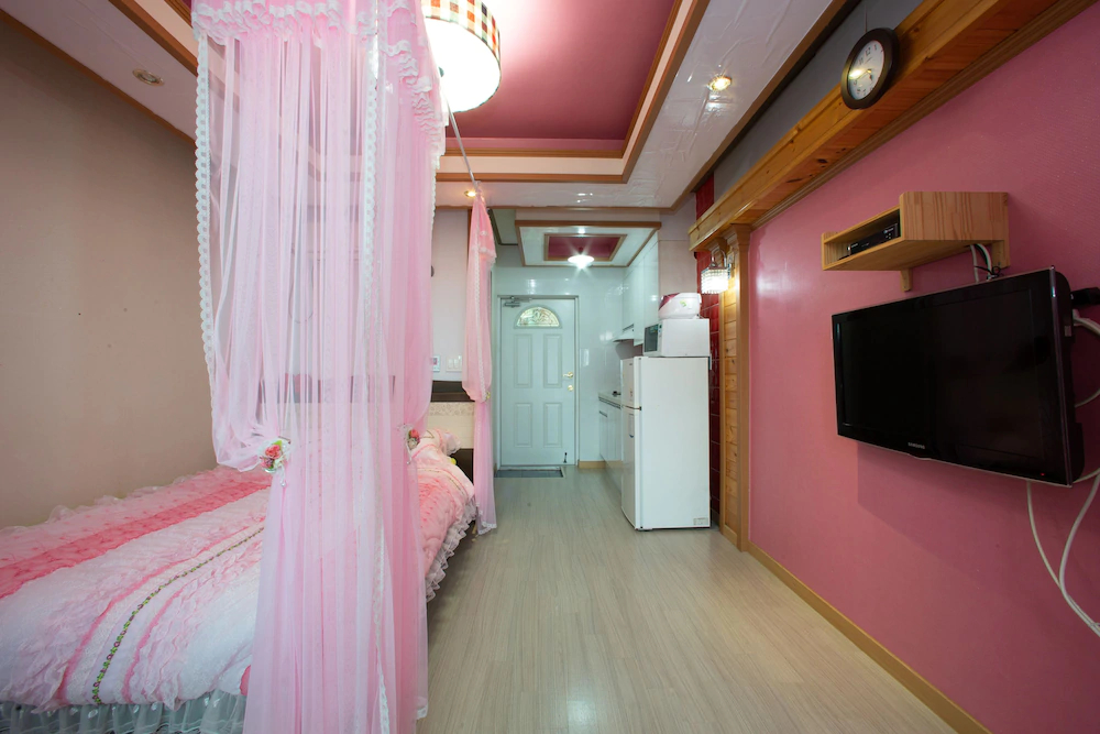 Angel's Morning Pension