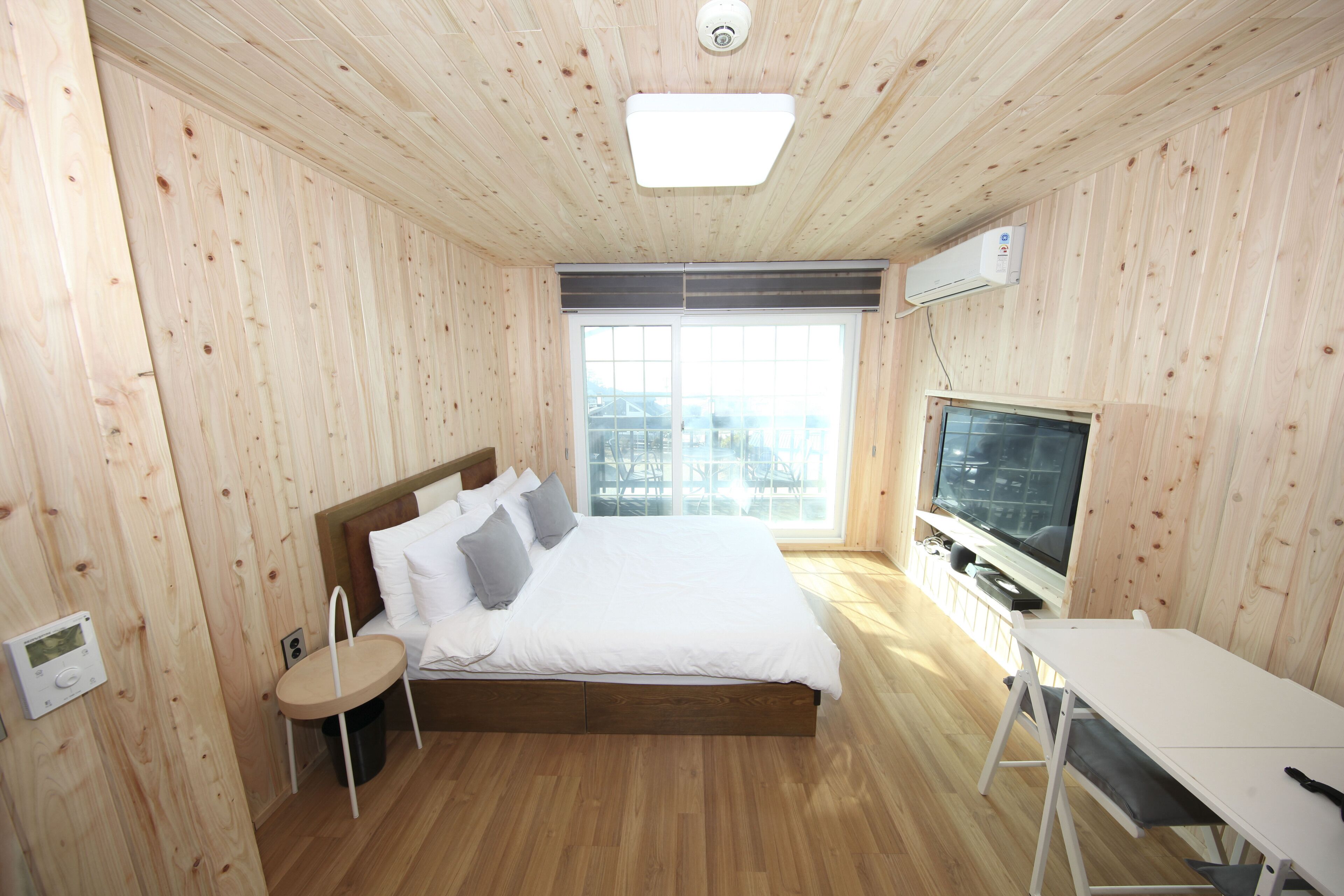 Janguneomeo Park Jeong A Pension