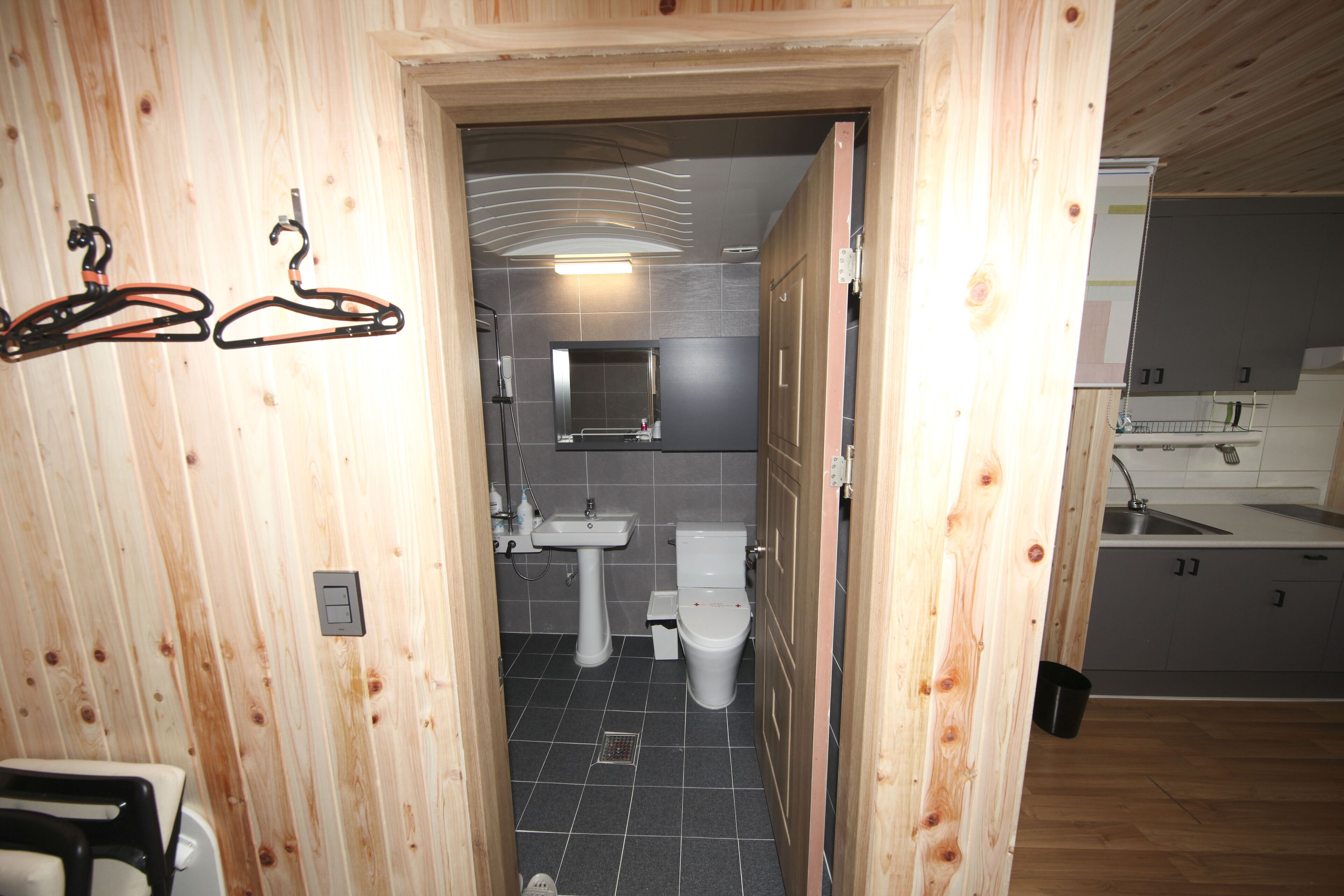 Janguneomeo Park Jeong A Pension