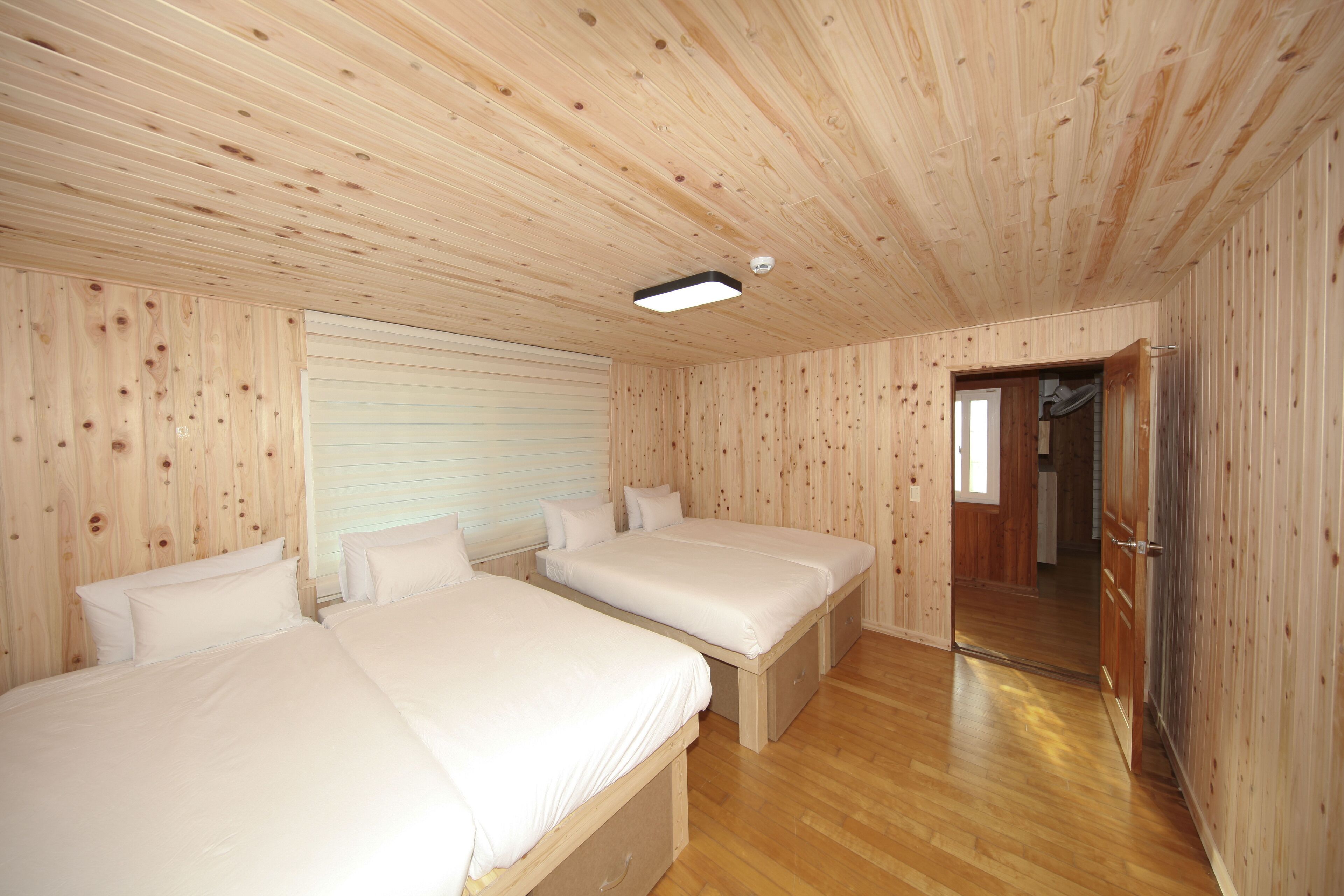 Janguneomeo Park Jeong A Pension