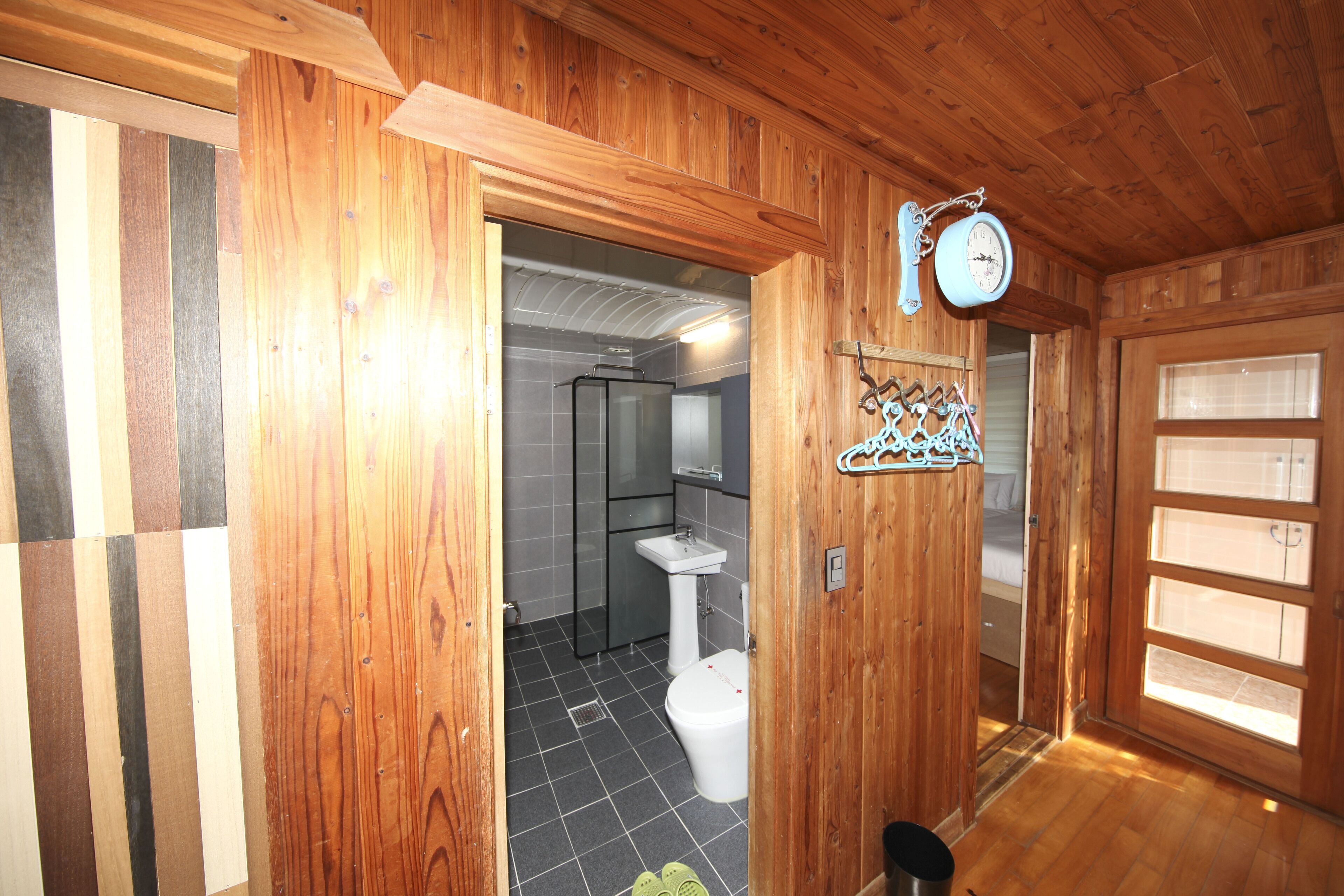 Janguneomeo Park Jeong A Pension