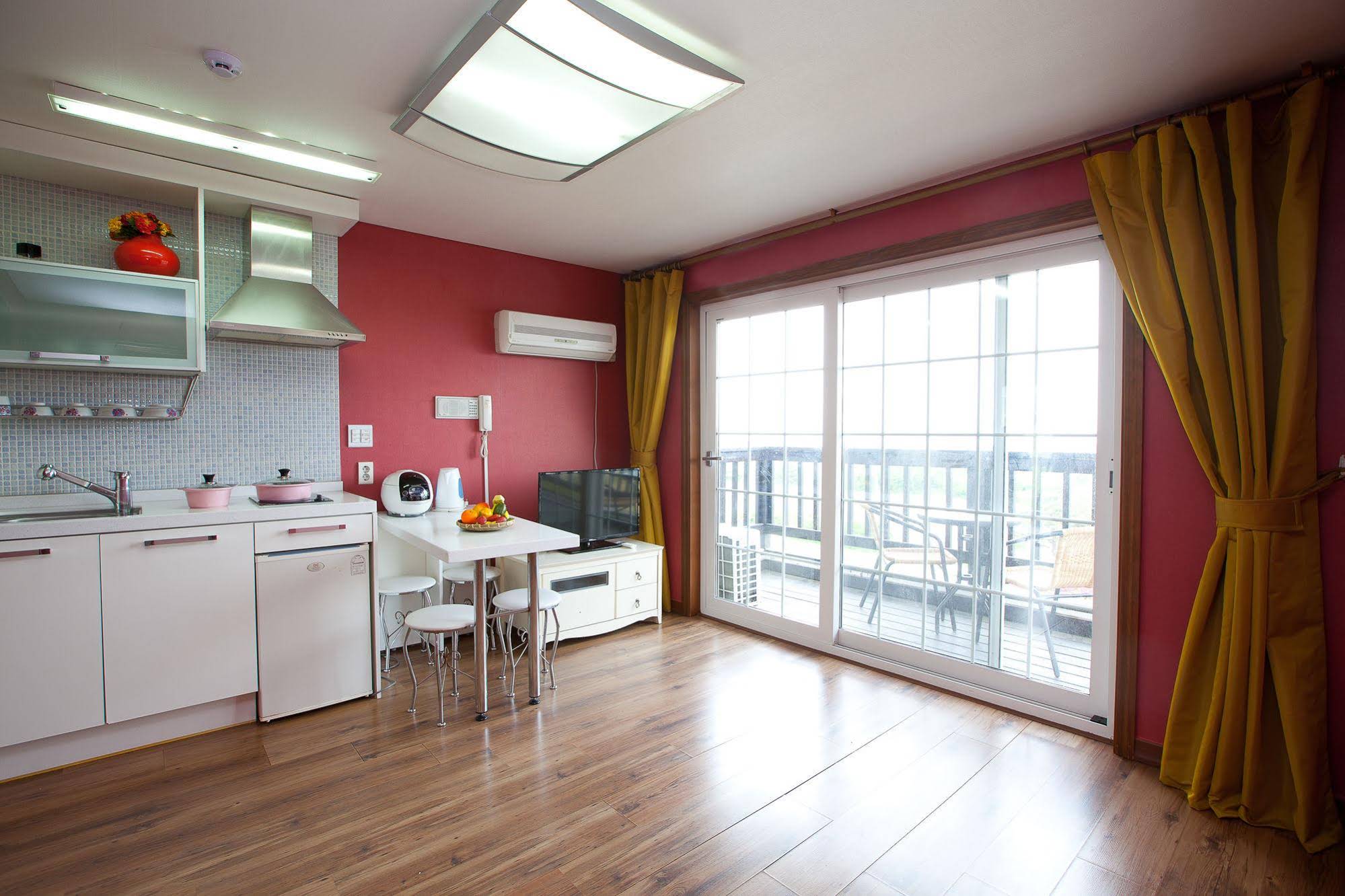 Rothem House