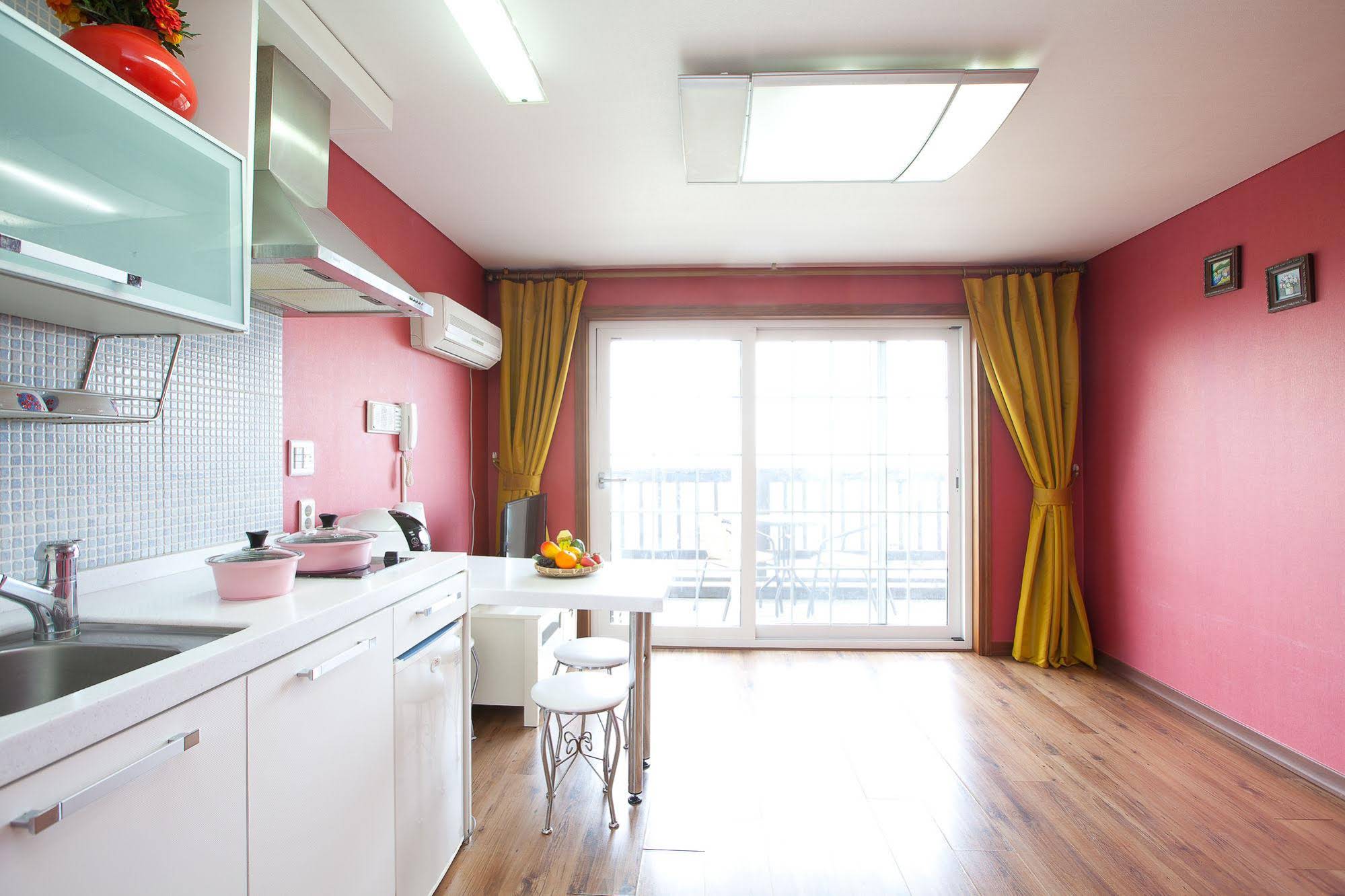 Rothem House