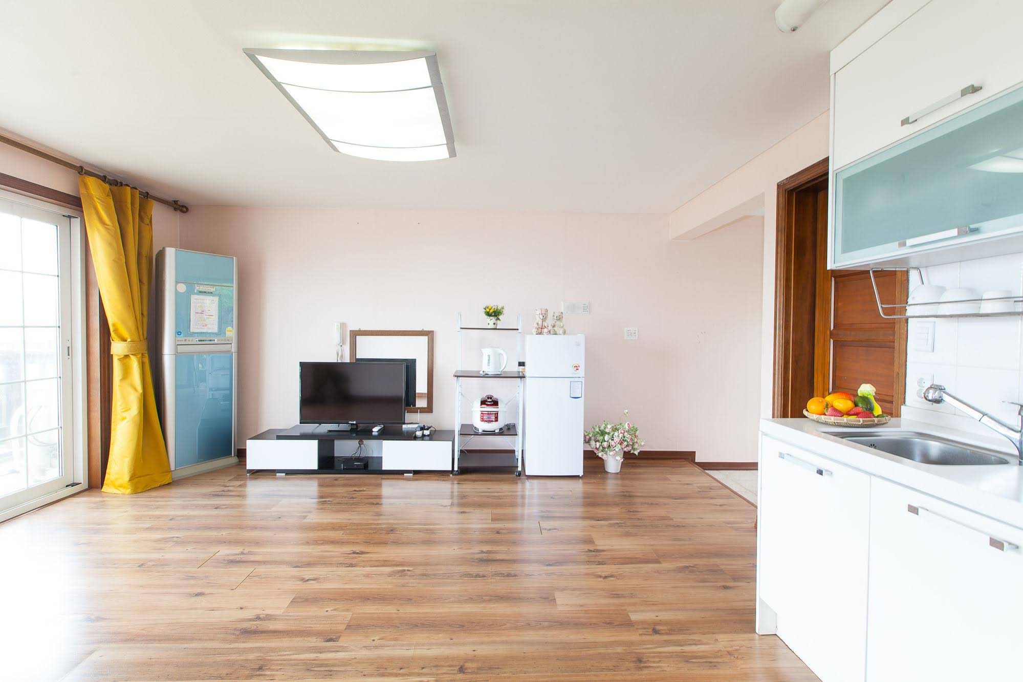 Rothem House