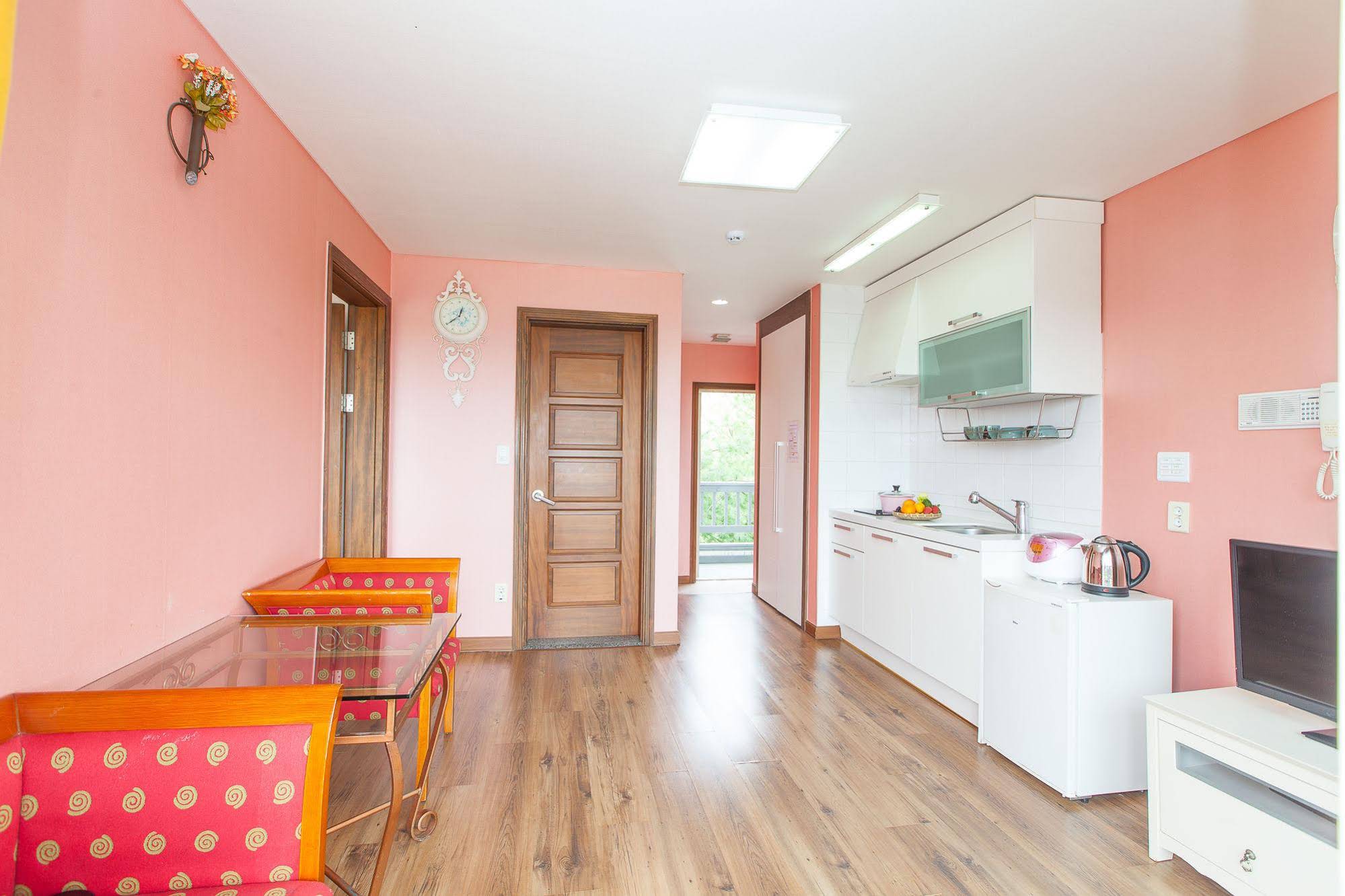Rothem House