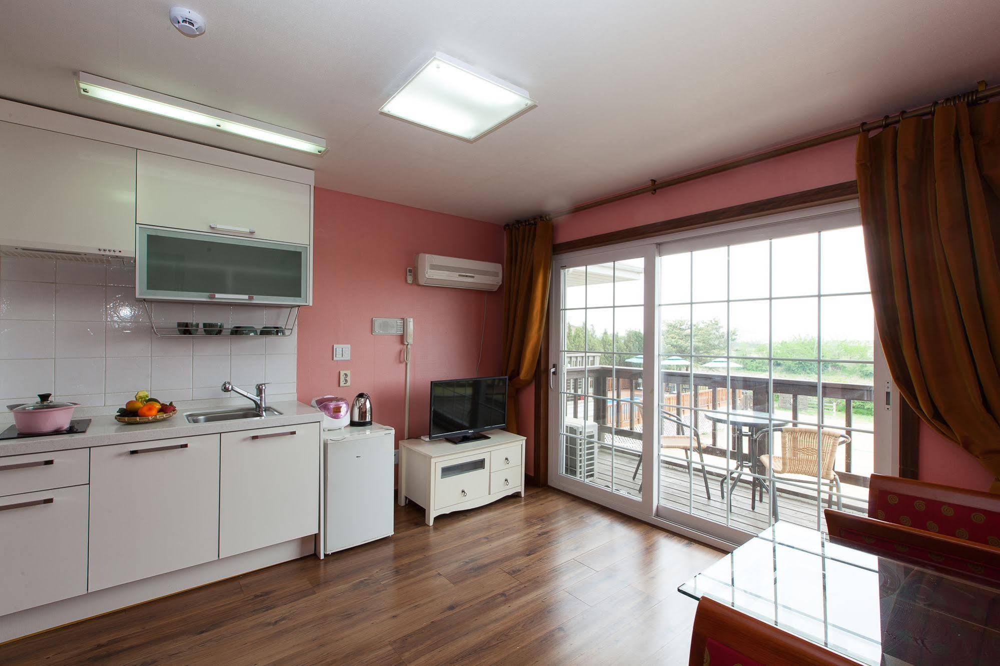 Rothem House