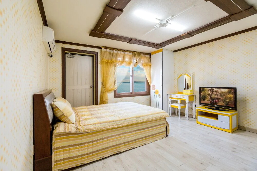 Sunrise Pension