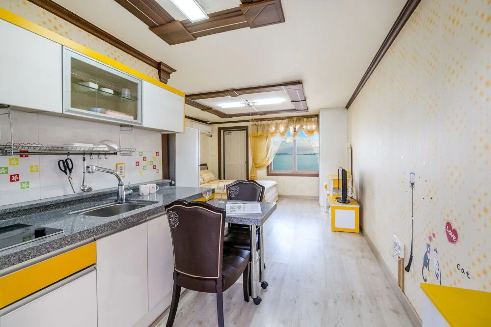 Sunrise Pension