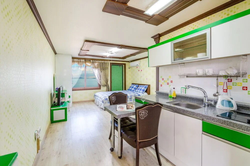 Sunrise Pension