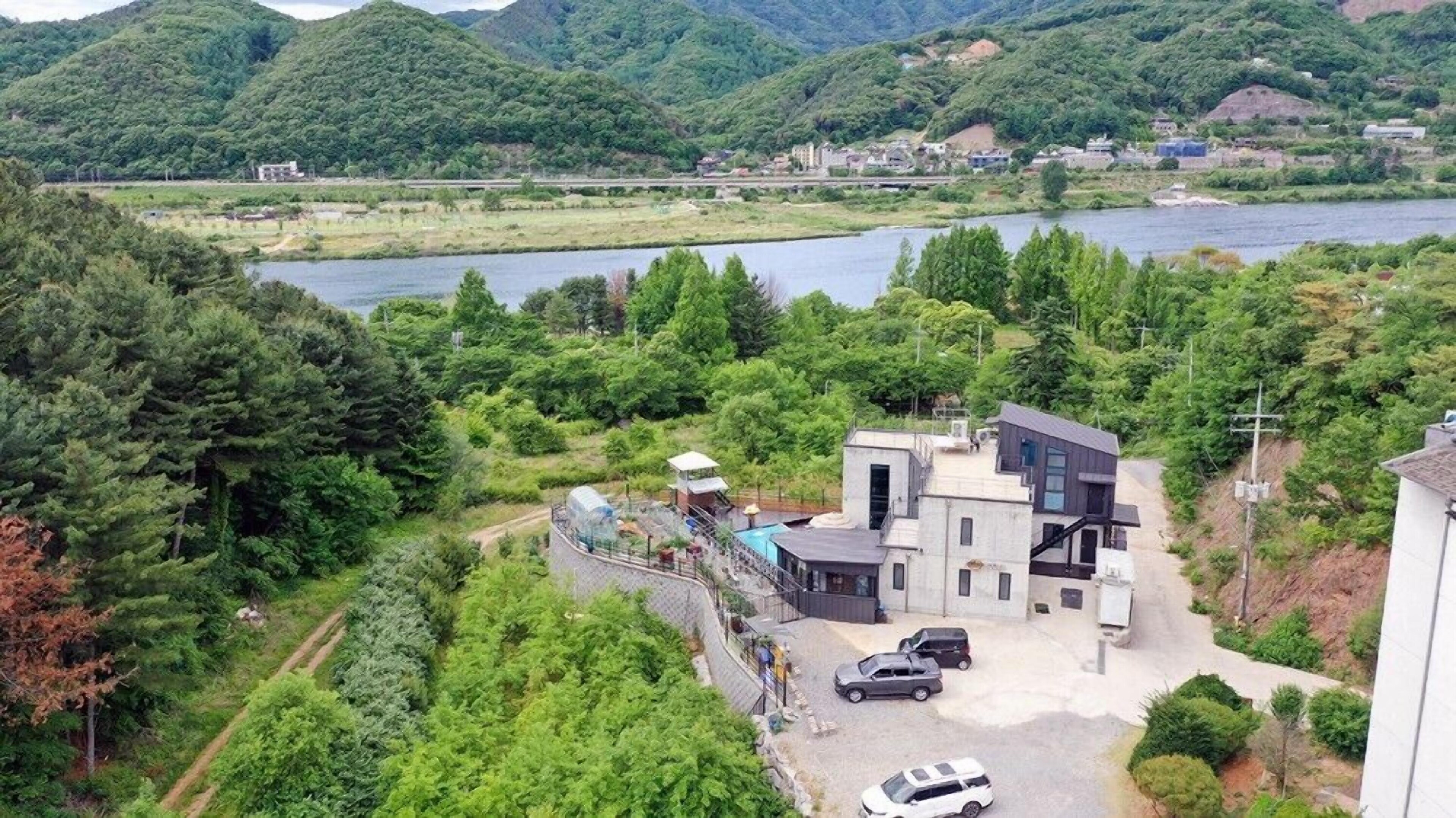 Asamo Poolvilla