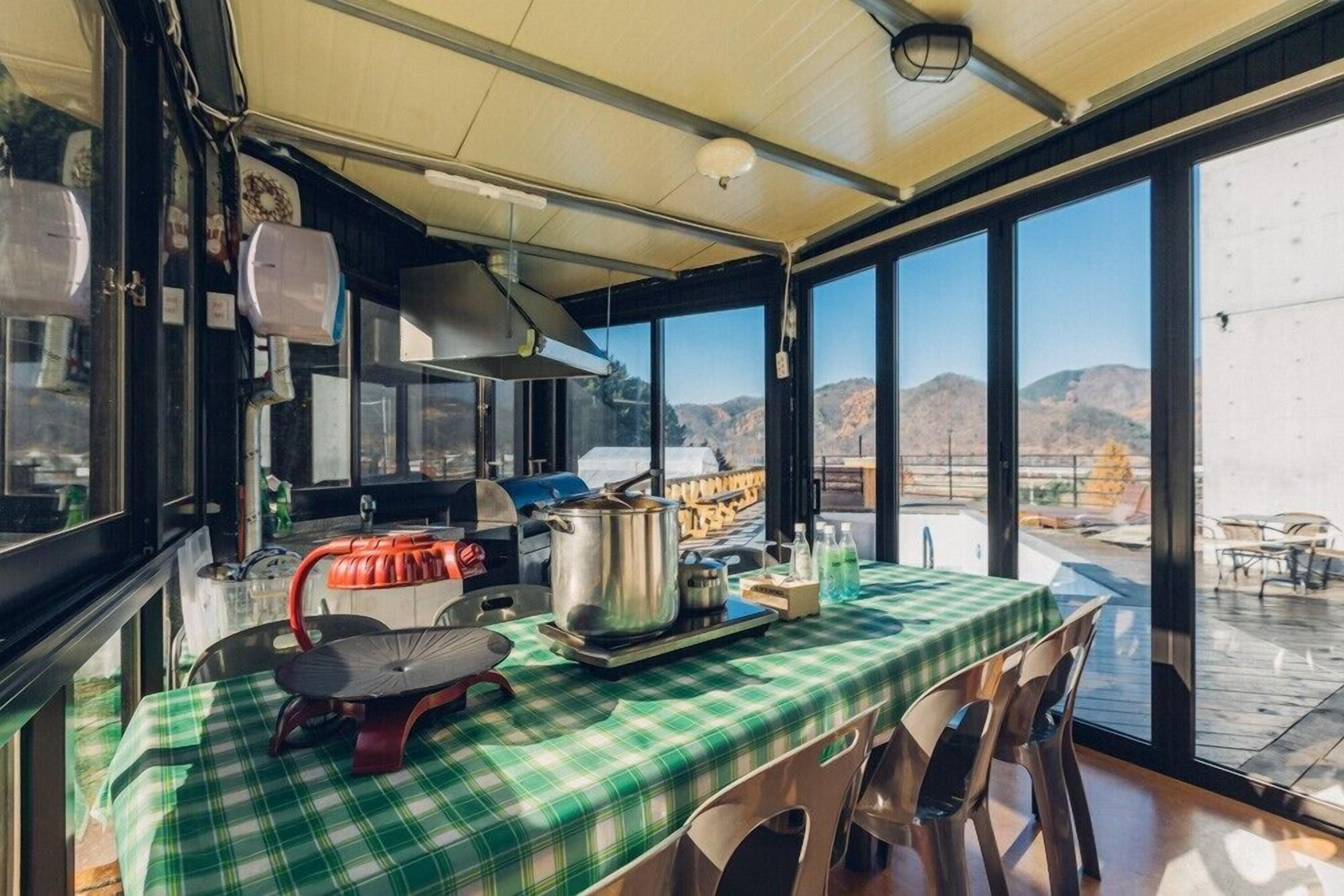 Asamo Poolvilla