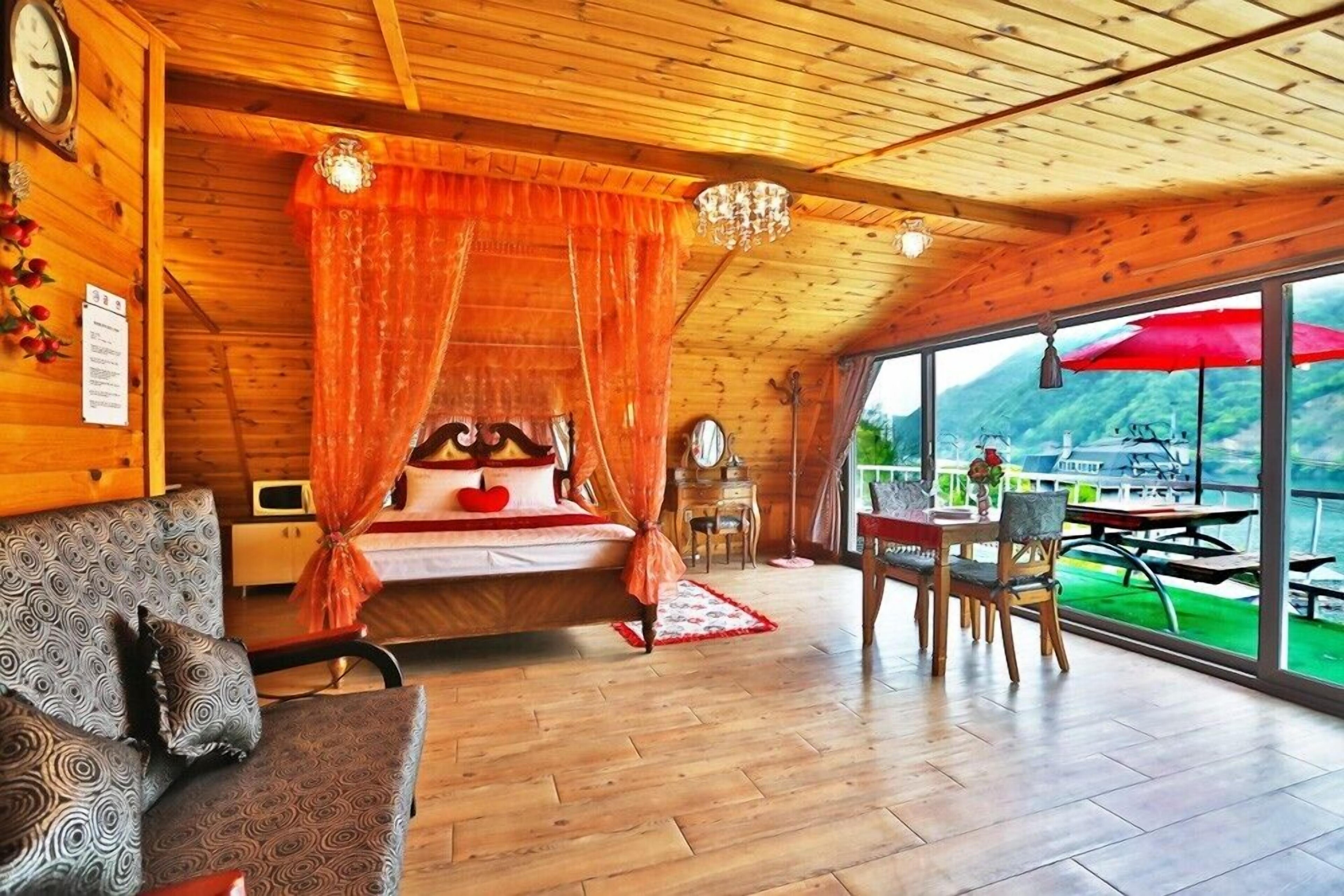 Cheungpungmyungwol Pension