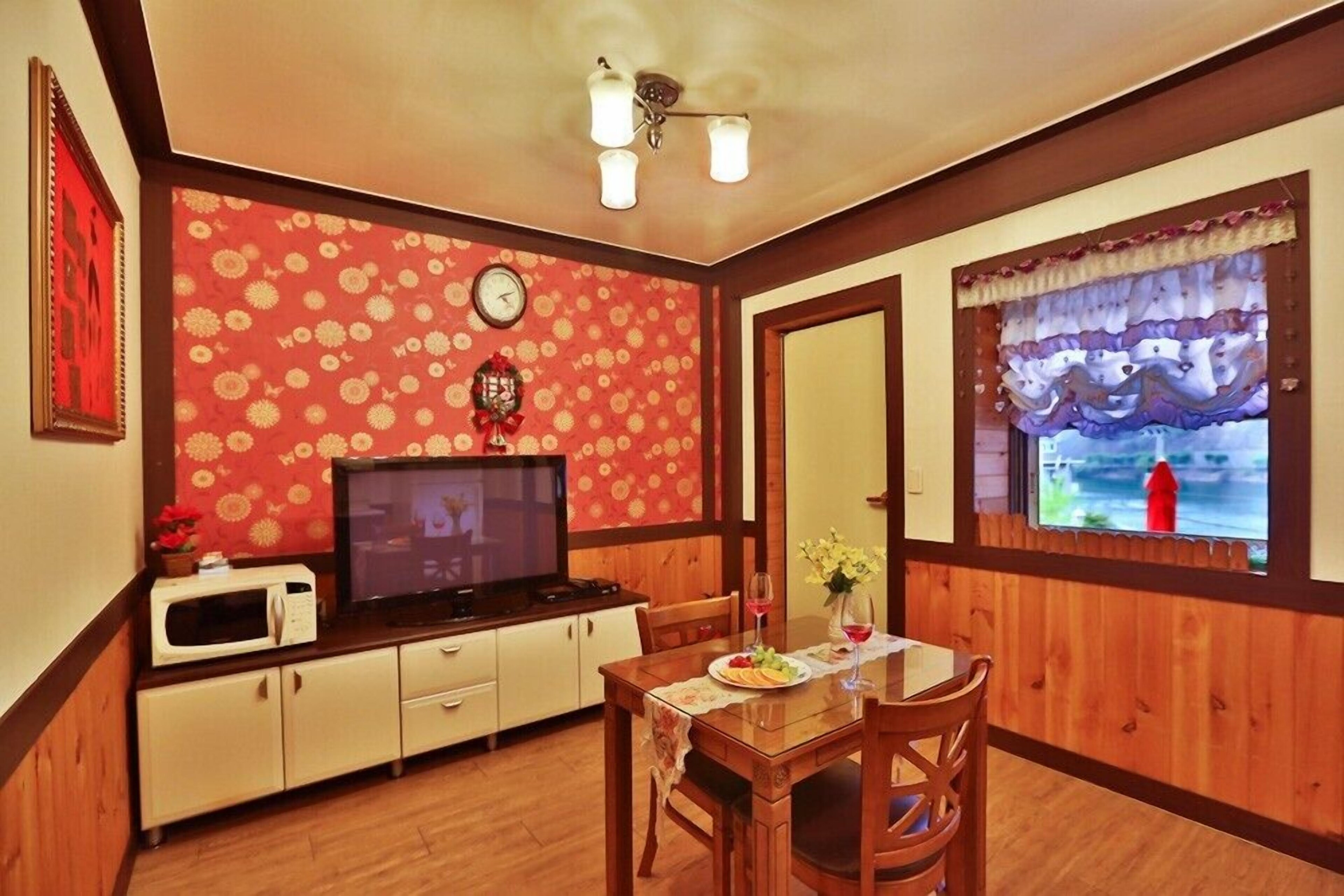 Cheungpungmyungwol Pension