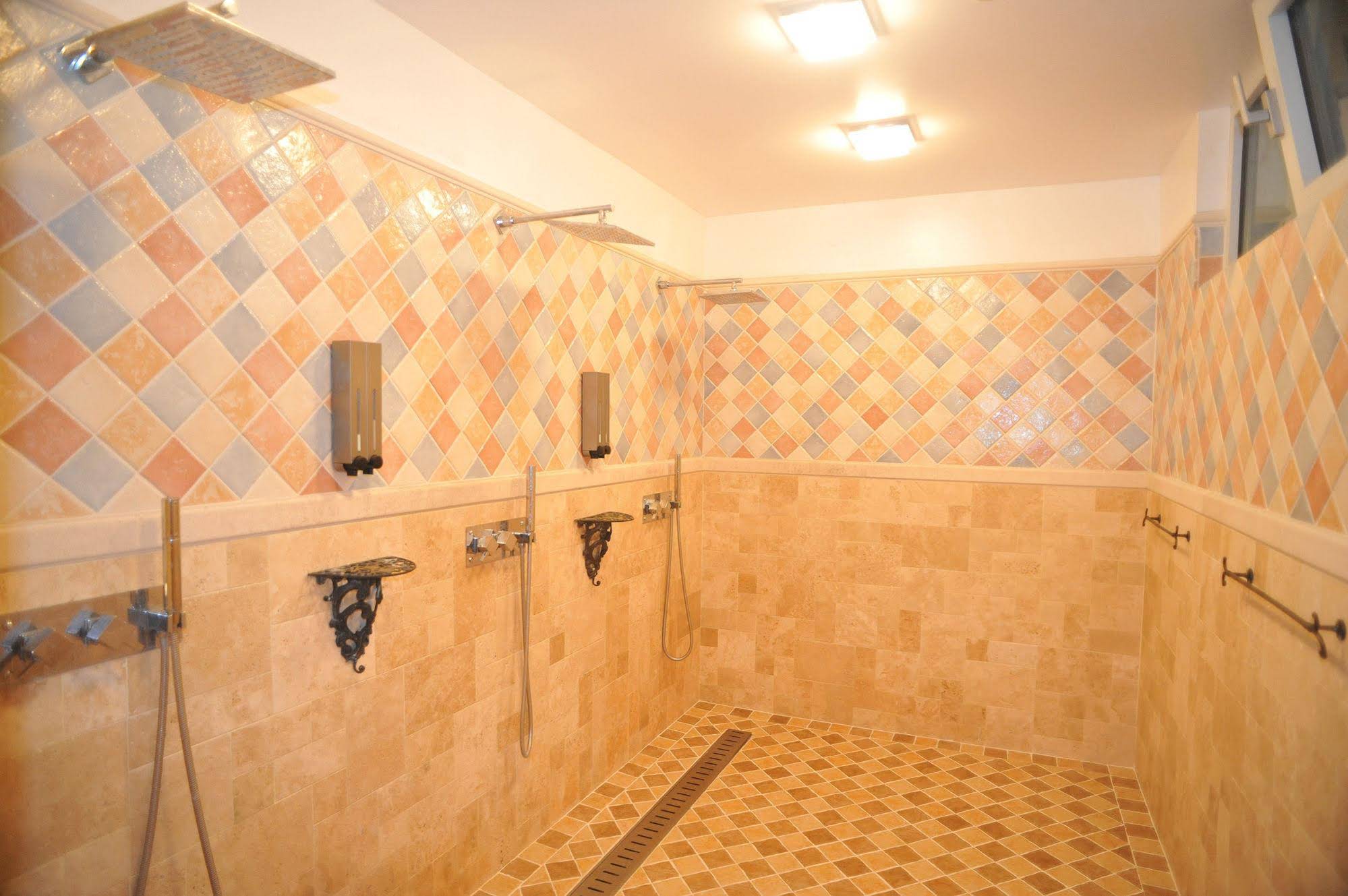 Club Inner Hotel & Resort