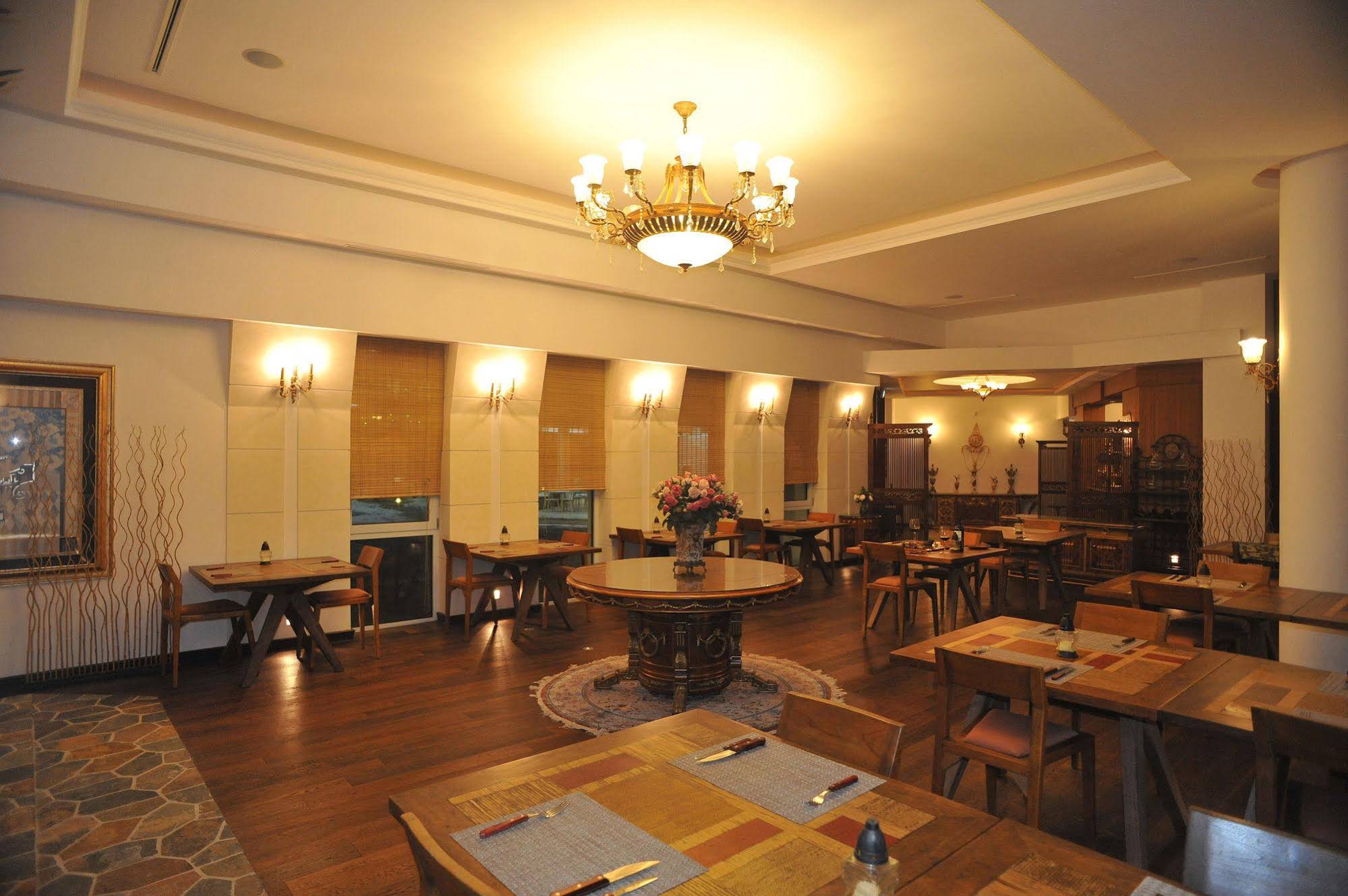 Club Inner Hotel & Resort