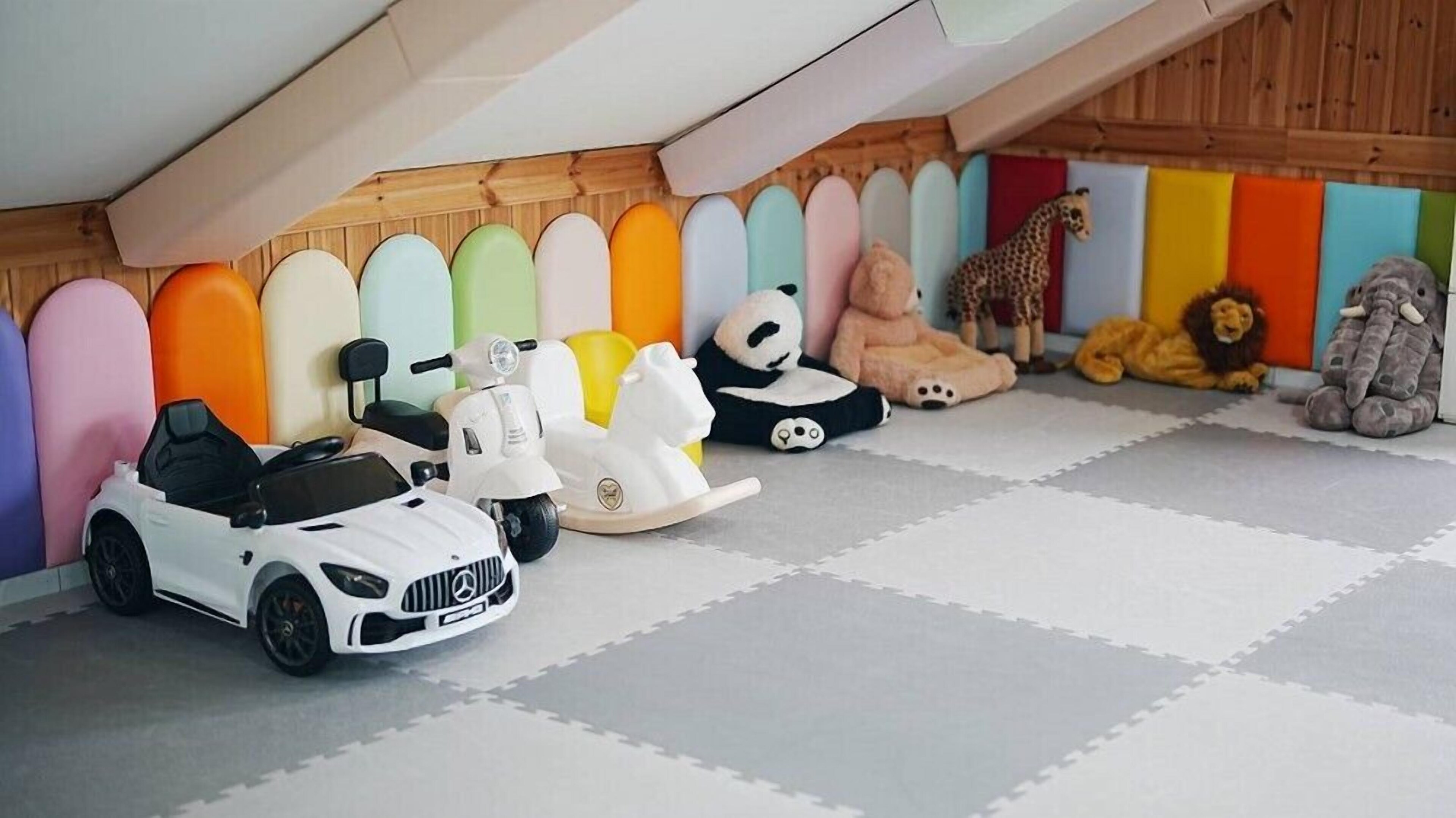 Ello-El kids Pool Villa Pension