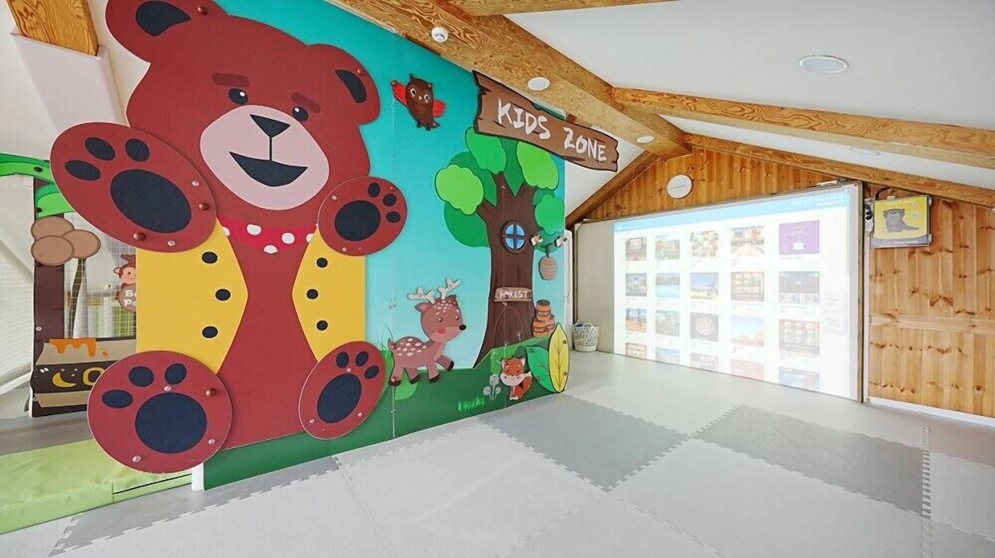 Ello-El kids Pool Villa Pension