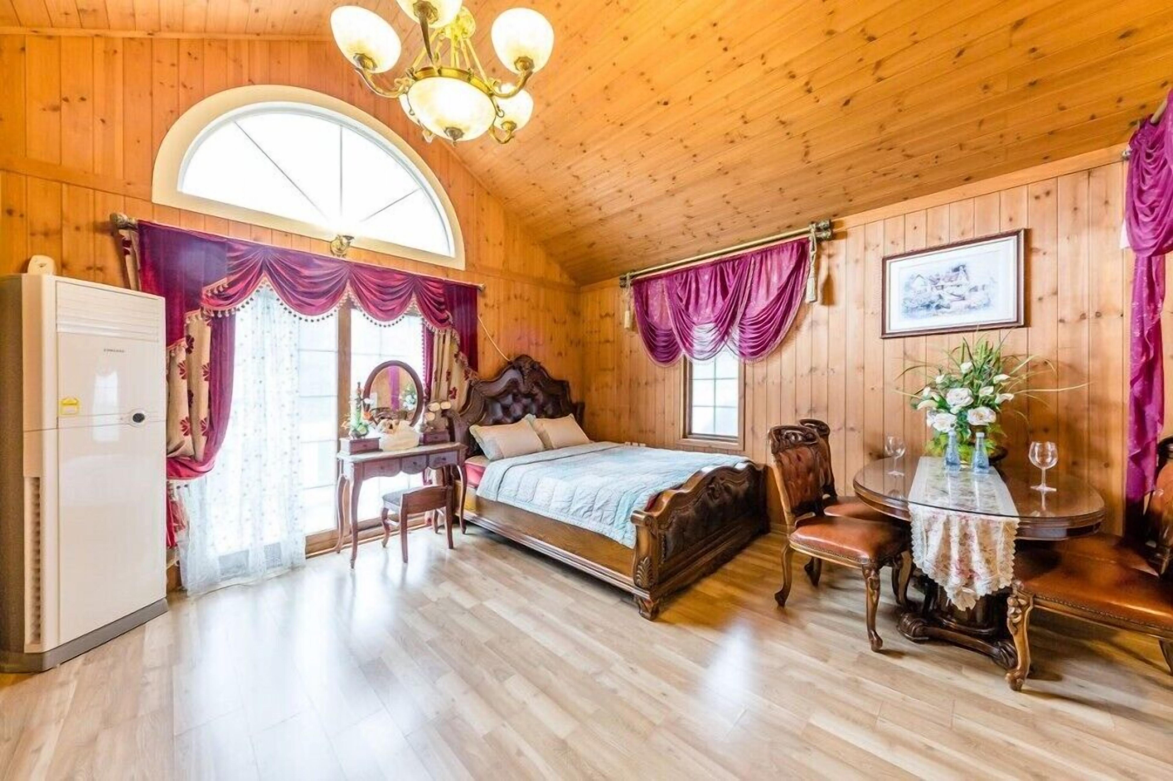 Elsia Pension