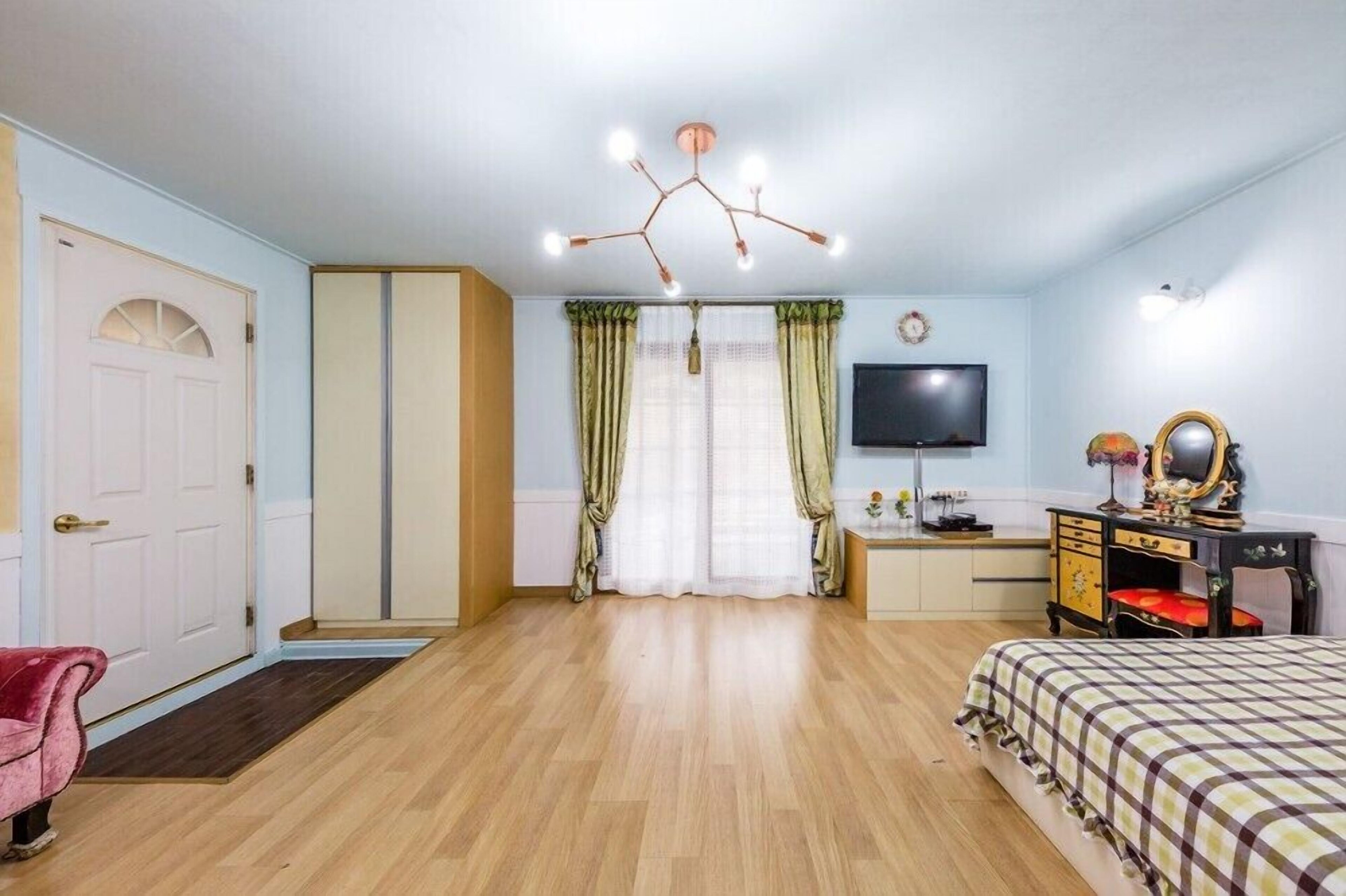 Elsia Pension