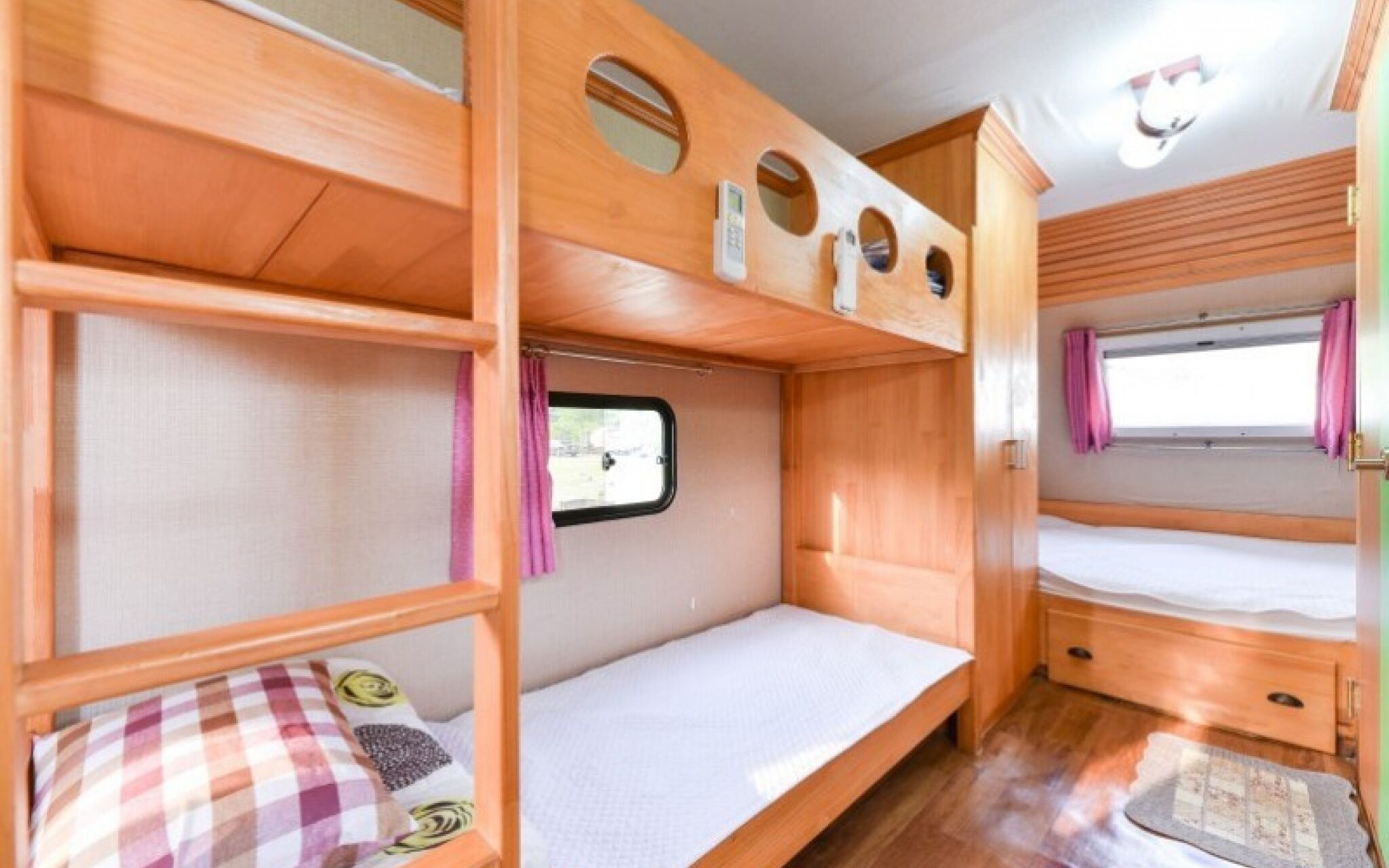 Gapeyong Unak Holiday Caravan
