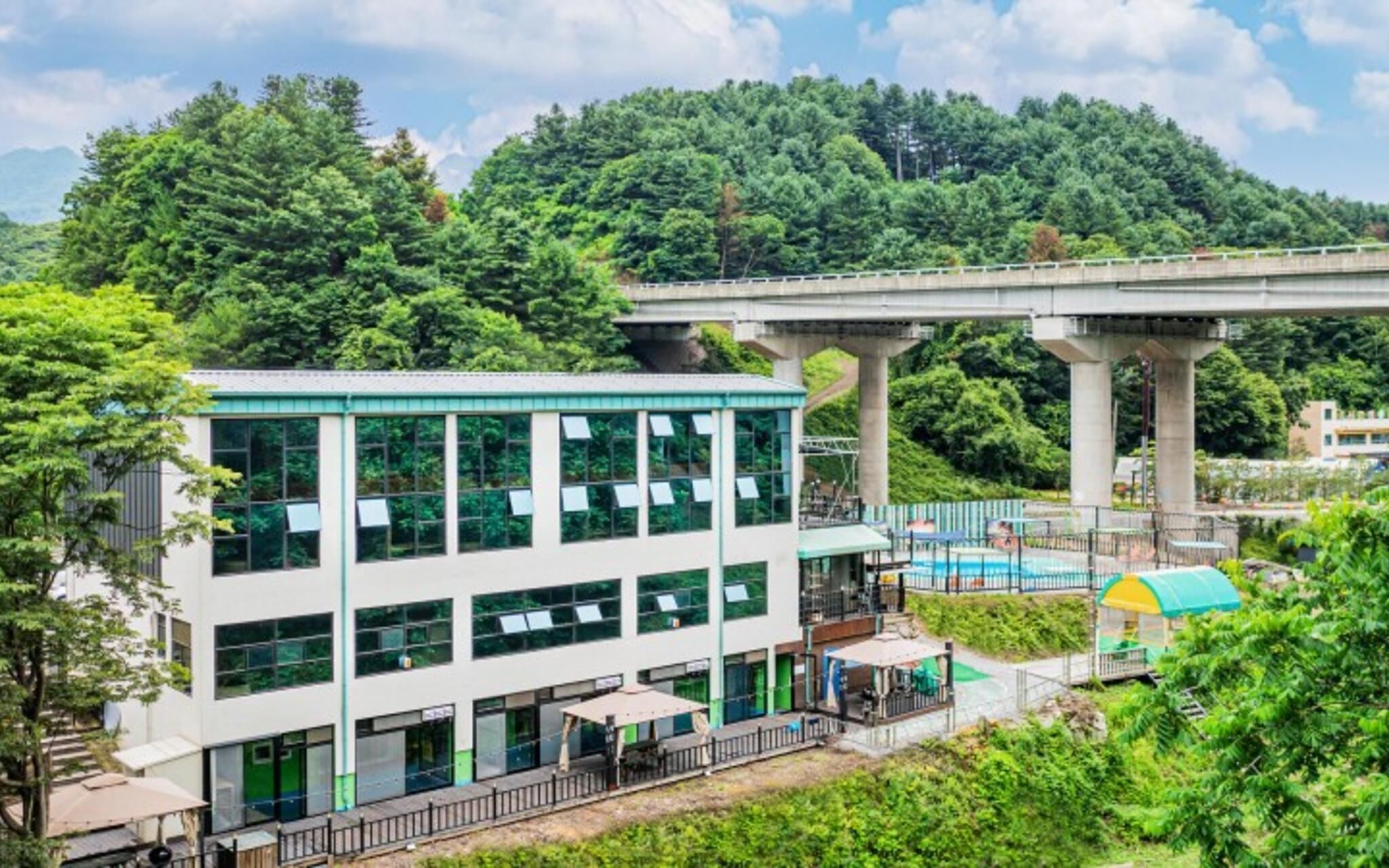 Gapyeong 4U Poolvilla & Spa Pension