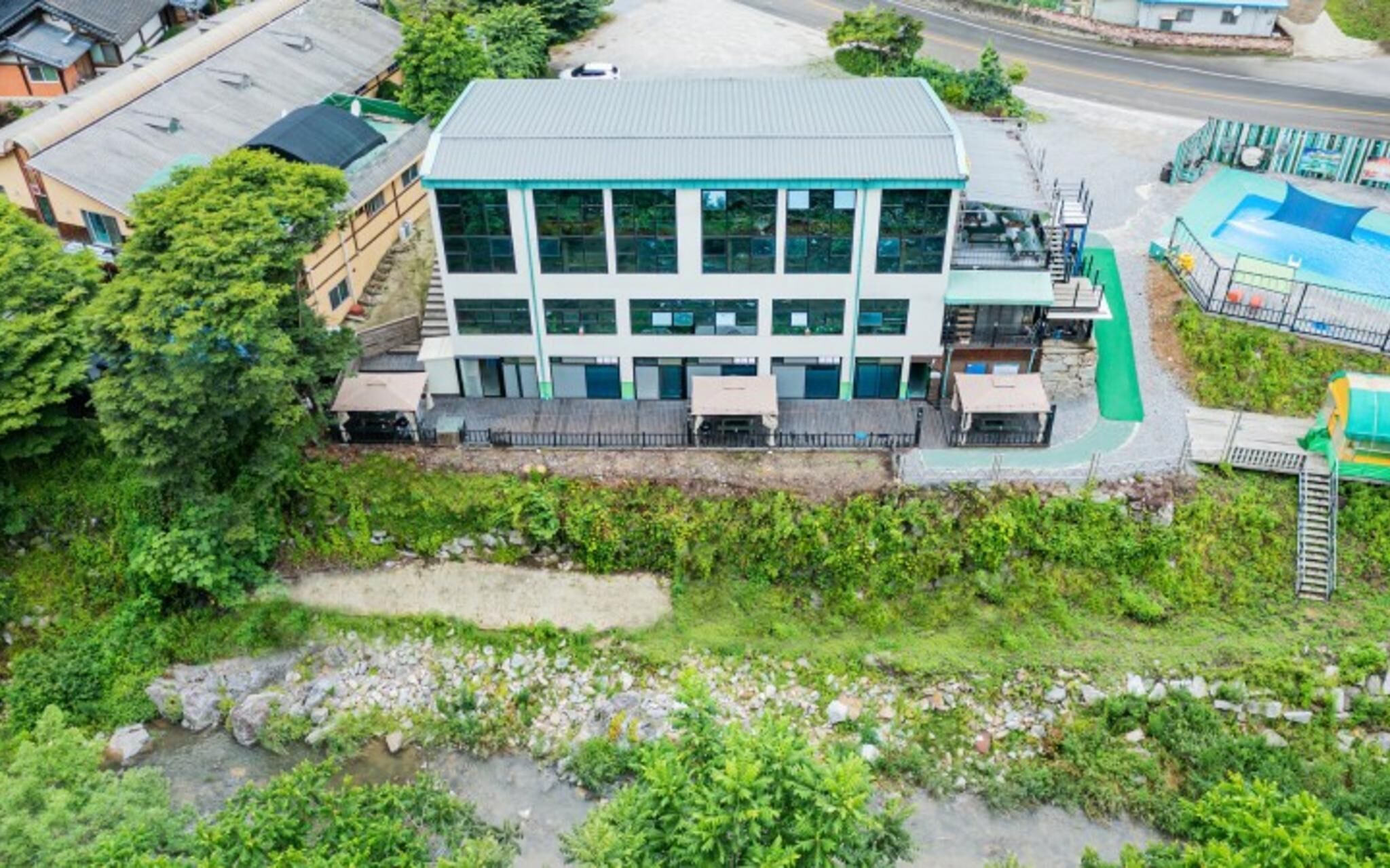 Gapyeong 4U Poolvilla & Spa Pension