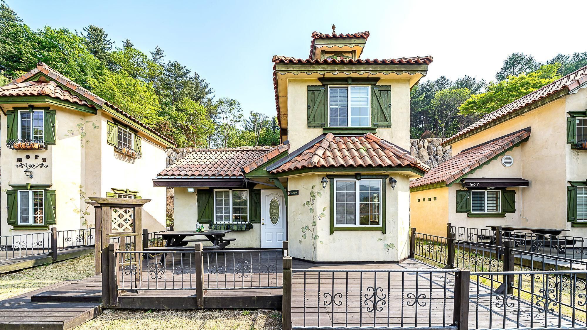 Gapyeong Atthemorn Dokchae Pension