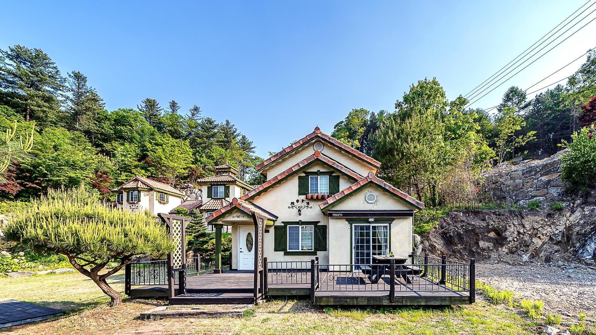 Gapyeong Atthemorn Dokchae Pension