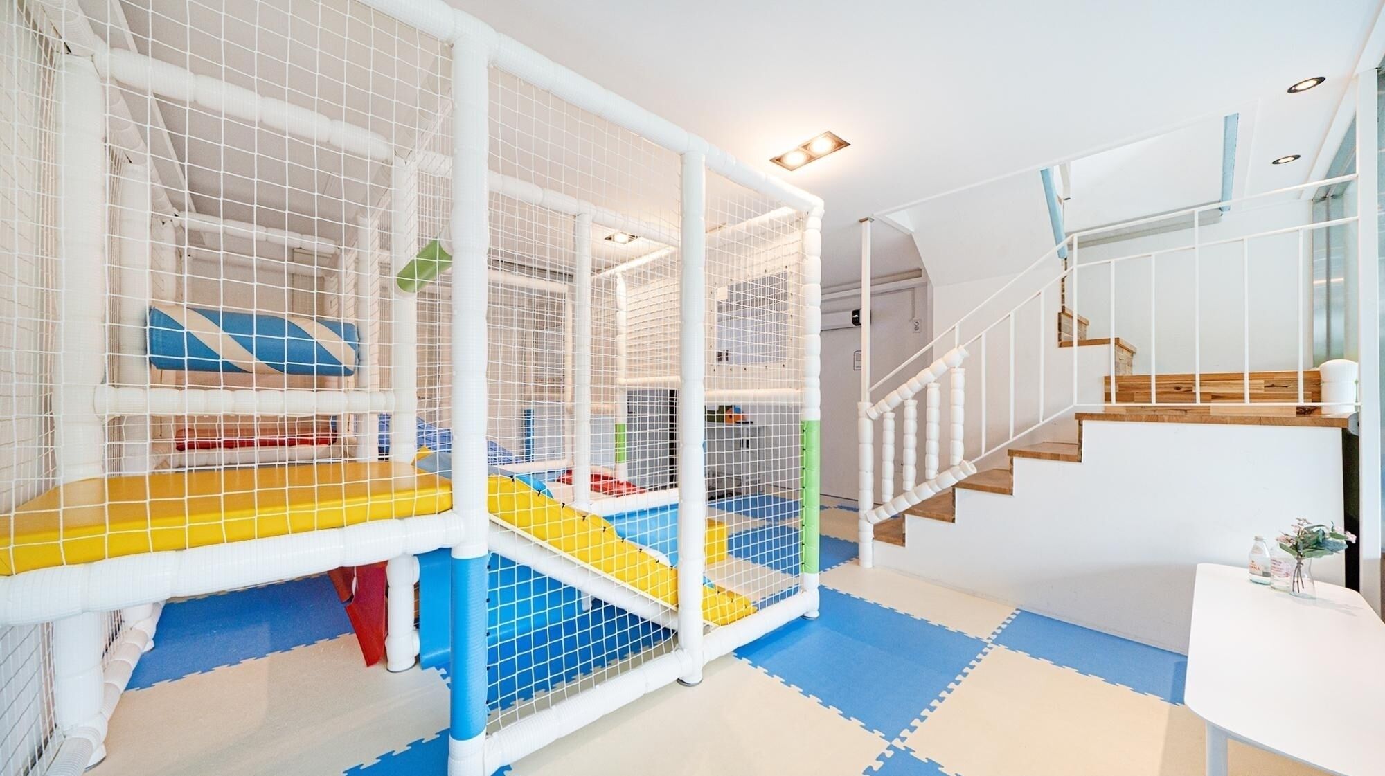 Gapyeong Belloci Lake Kids Pool Villa