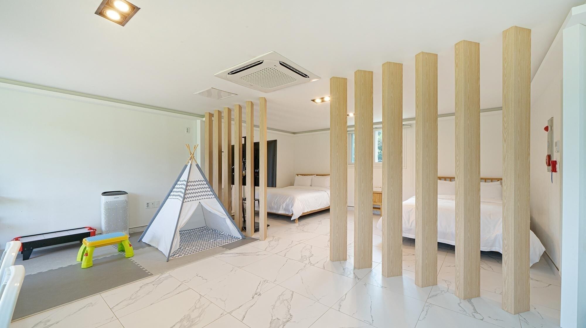 Gapyeong Belloci Lake Kids Pool Villa