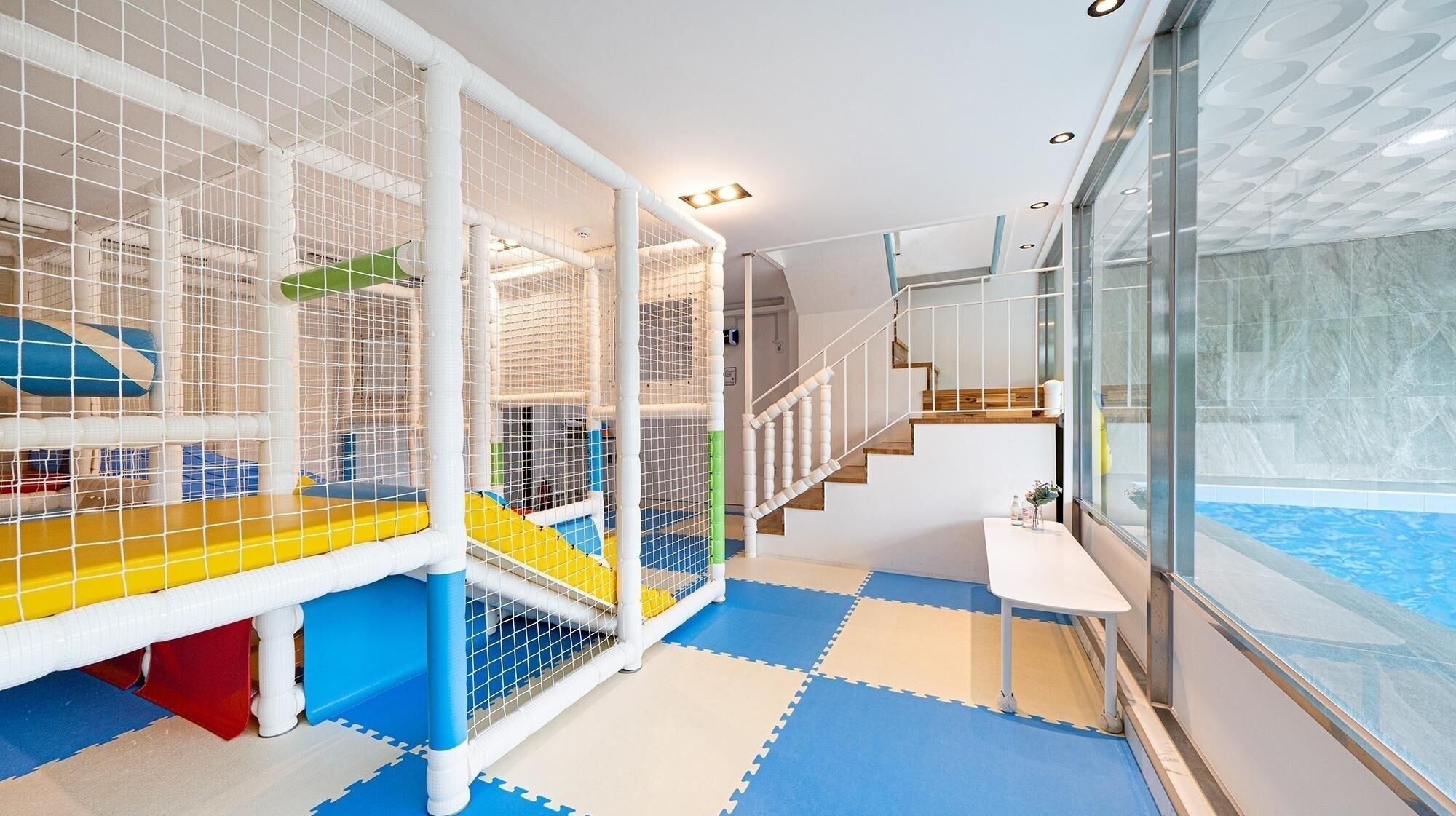 Gapyeong Belloci Lake Kids Pool Villa