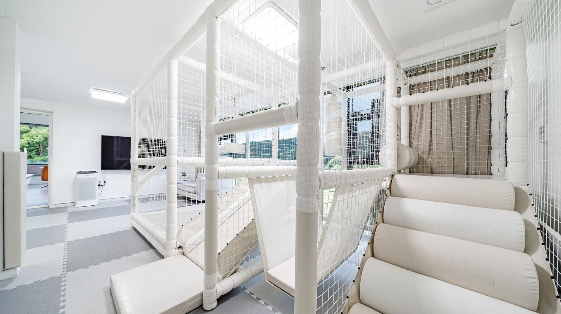 Gapyeong Belloci Lake Kids Pool Villa