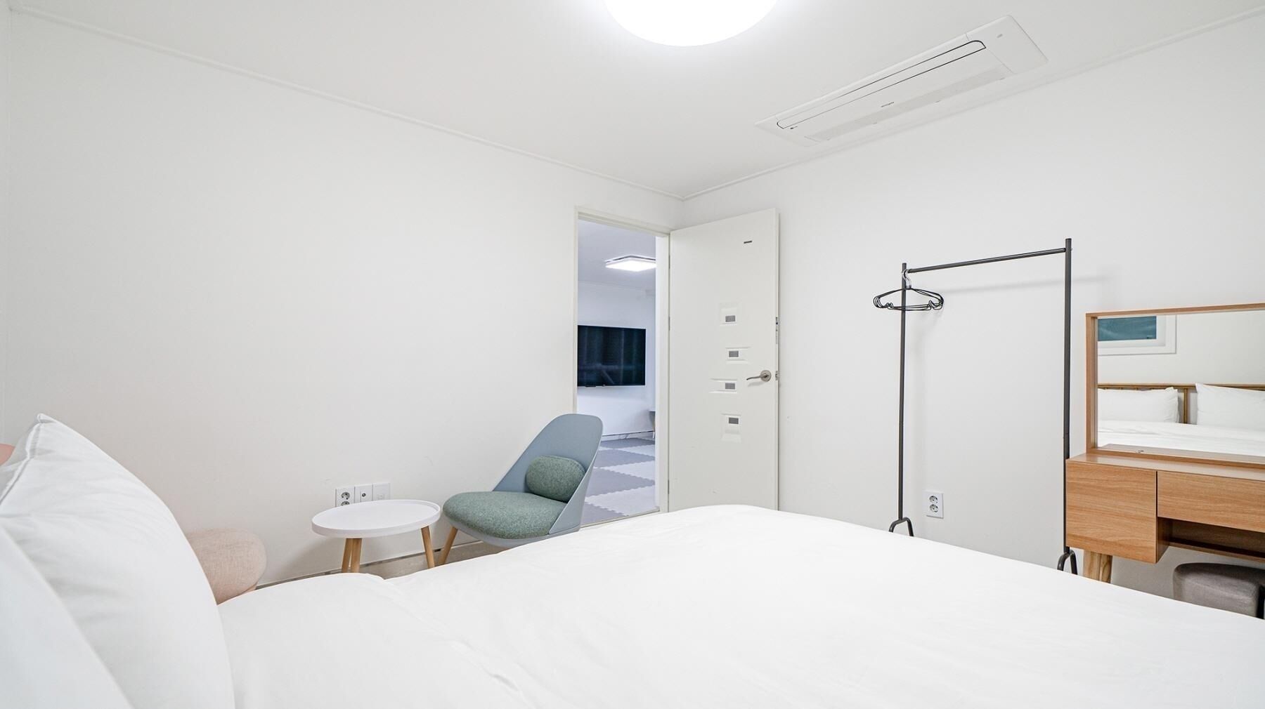 Gapyeong Belloci Lake Kids Pool Villa