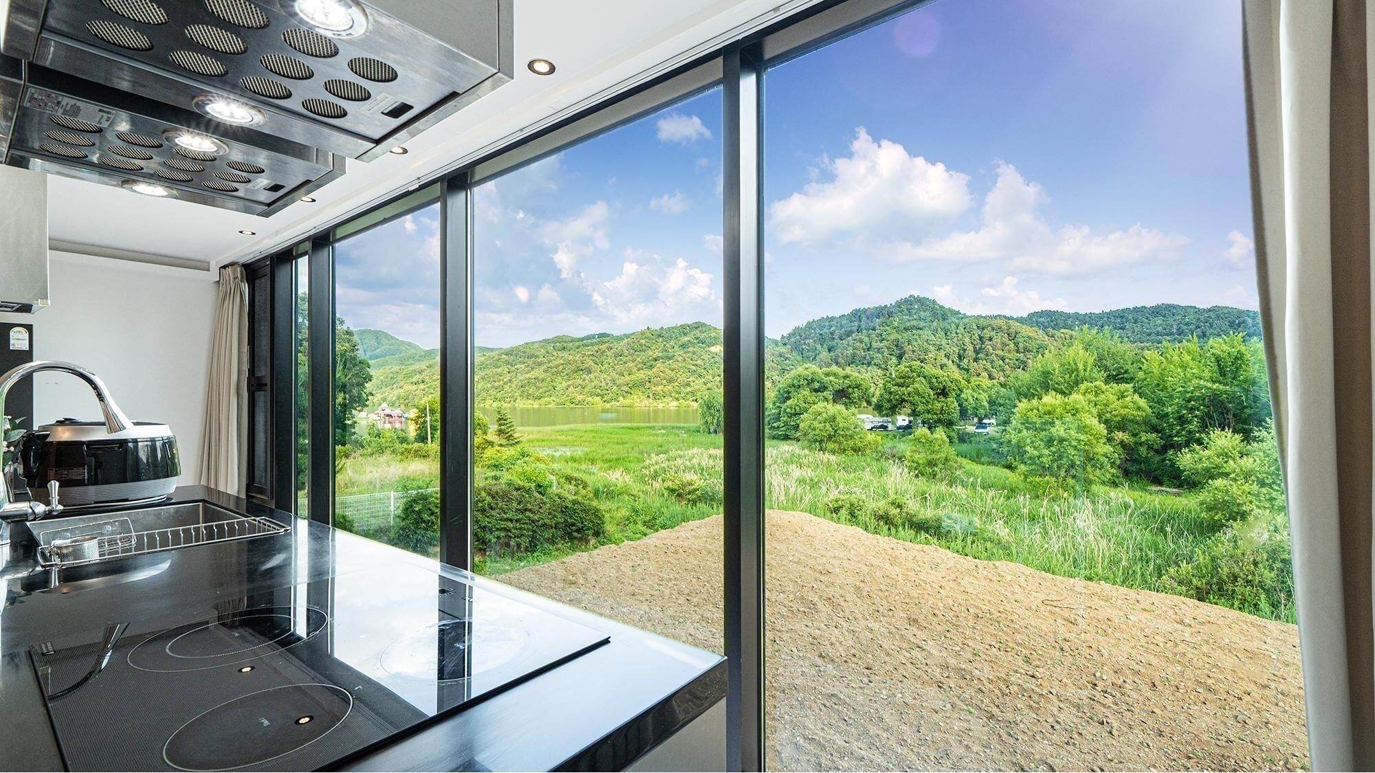 Gapyeong Belloci Lake Kids Pool Villa