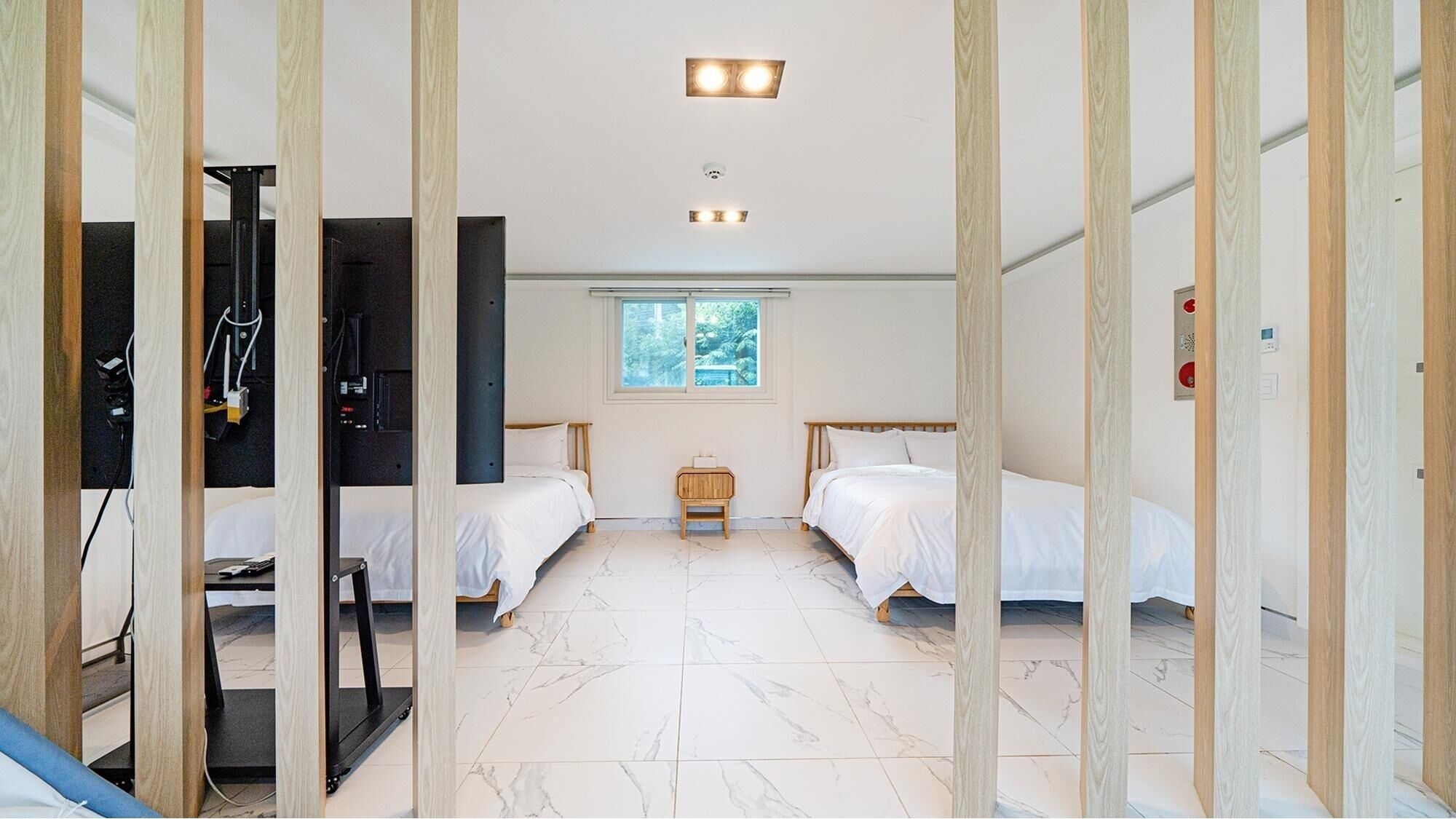 Gapyeong Belloci Lake Kids Pool Villa